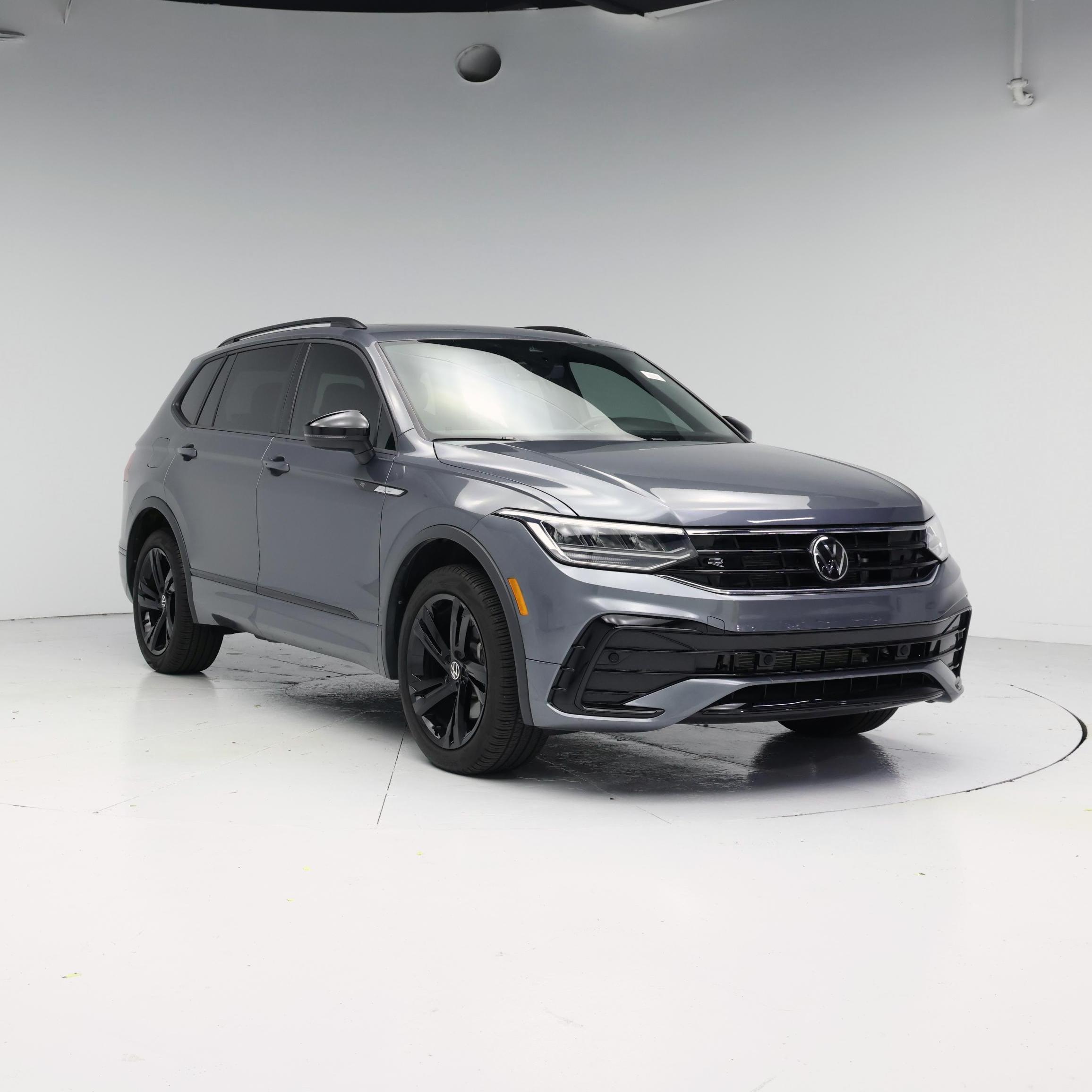 Gray 2023 Volkswagen Tiguan SE R-Line Black FWD SUV / Crossover Front-Wheel Drive Automatic