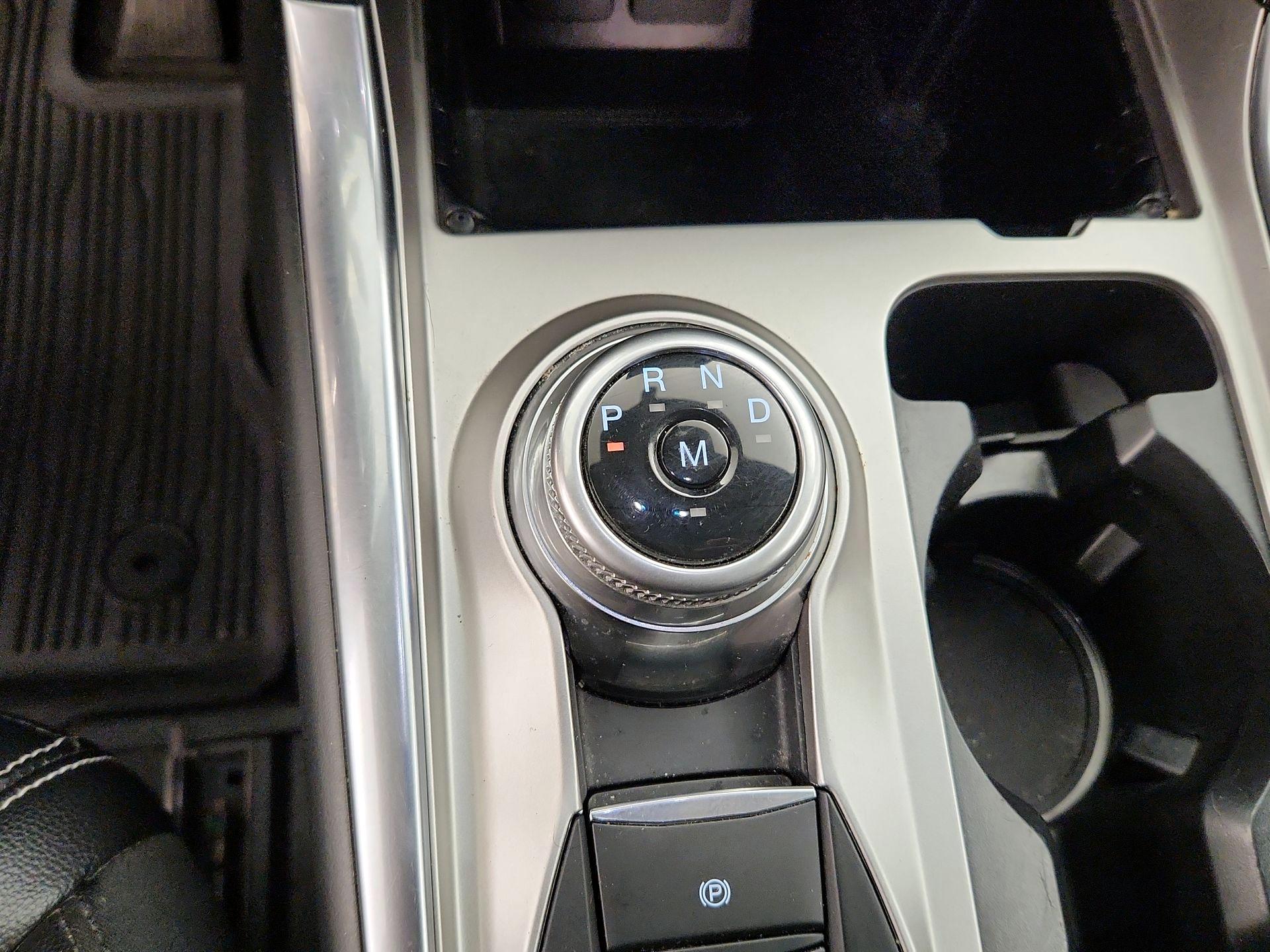Thumbnail: 2020 Ford Explorer - 18