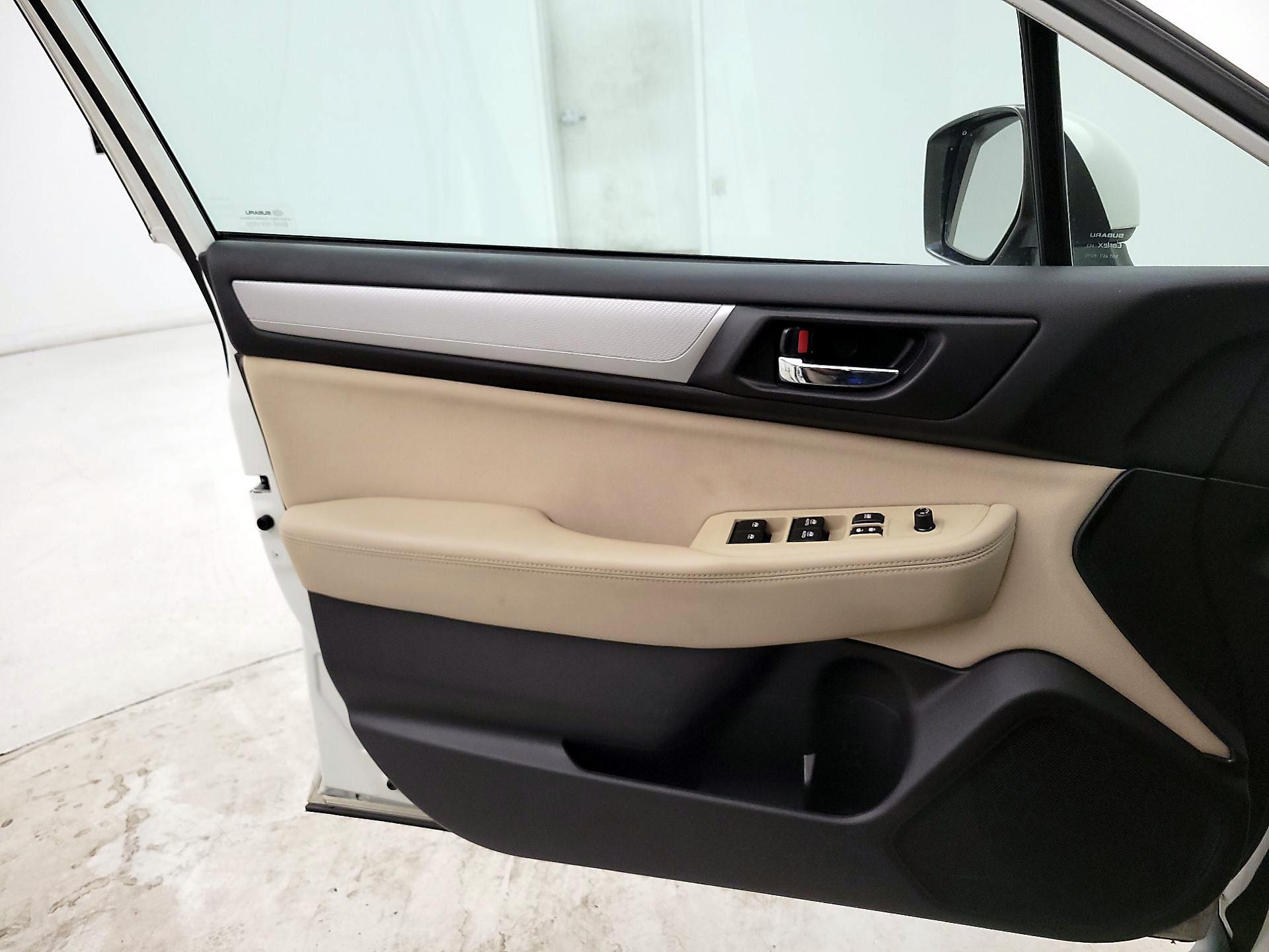 Thumbnail: 2016 Subaru Outback - 12