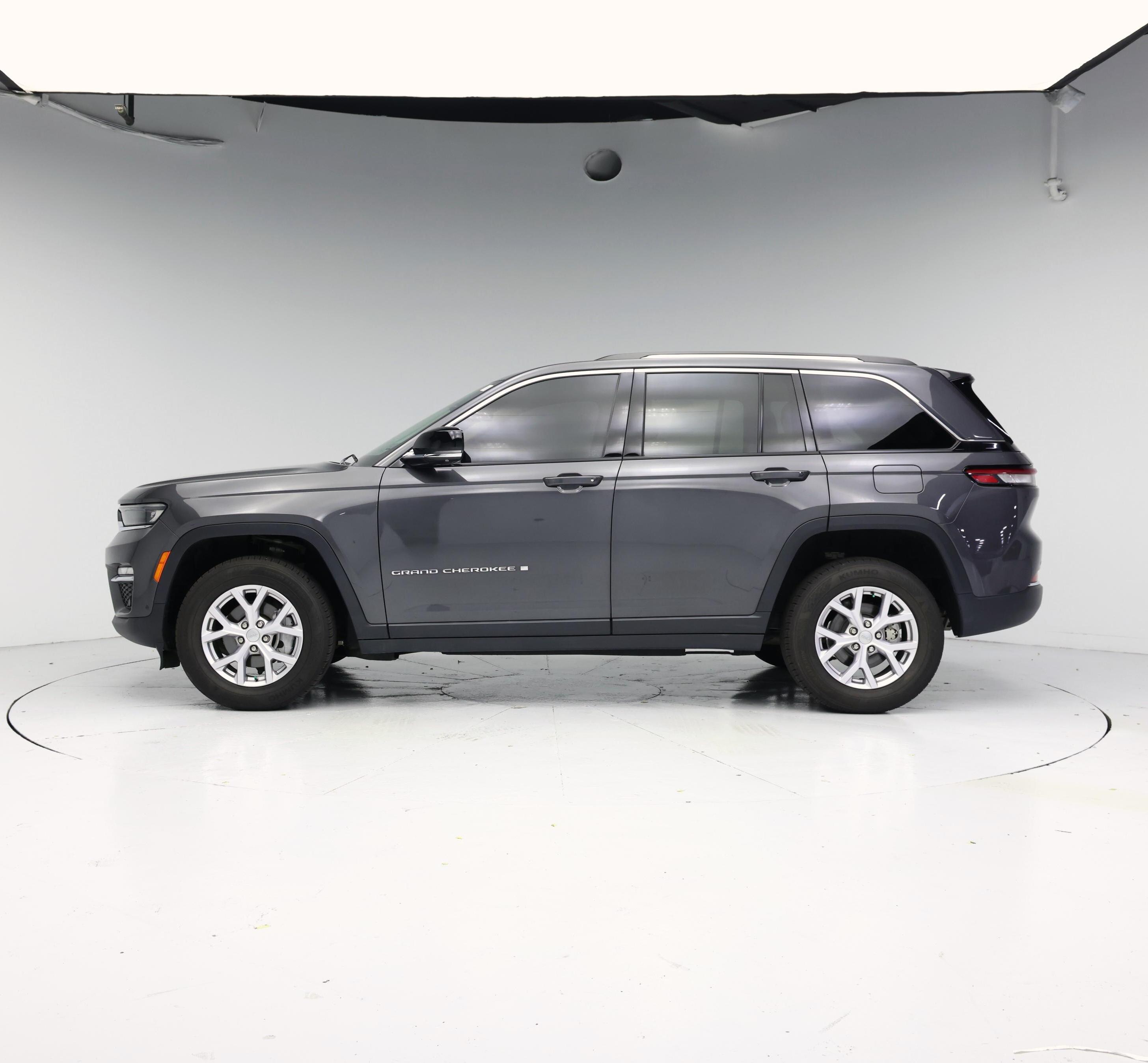 Thumbnail: 2022 Jeep Grand Cherokee - 3