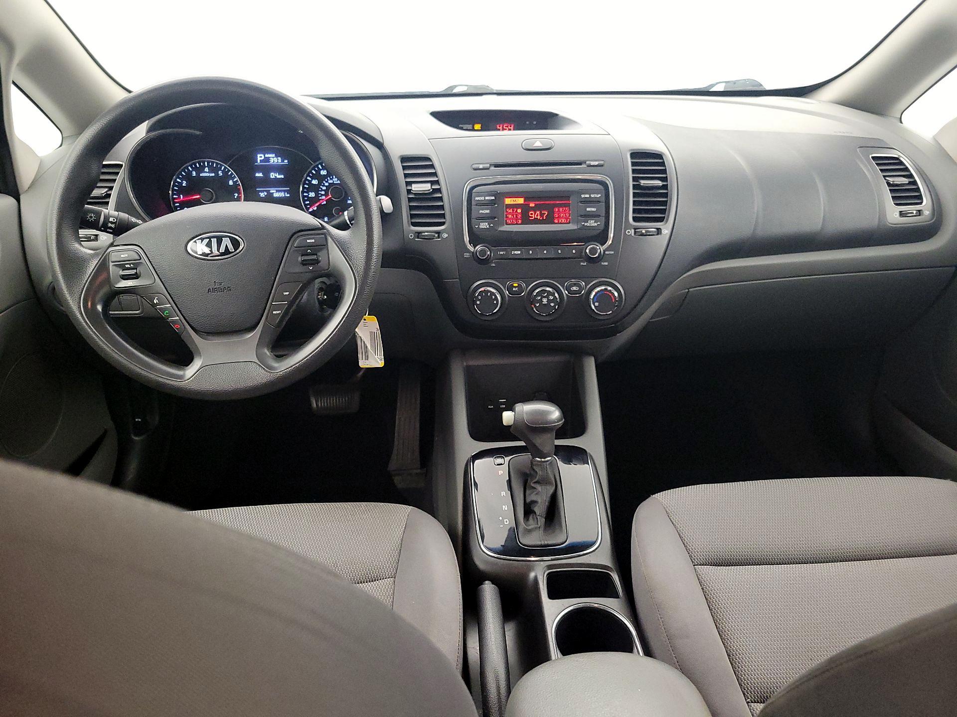 Thumbnail: 2017 Kia Forte - 9