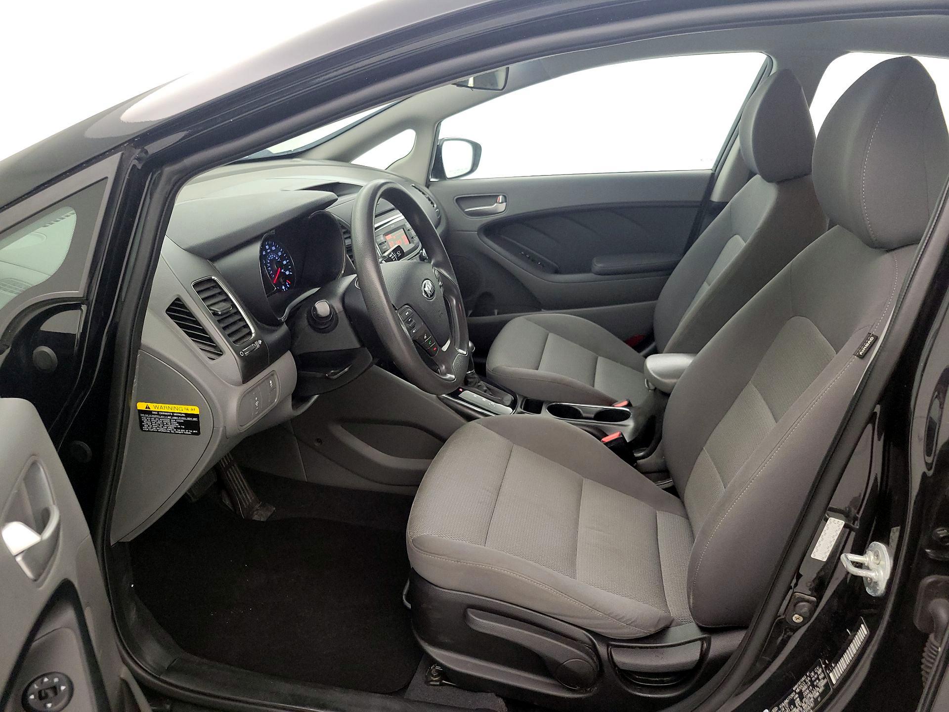 Thumbnail: 2017 Kia Forte - 11