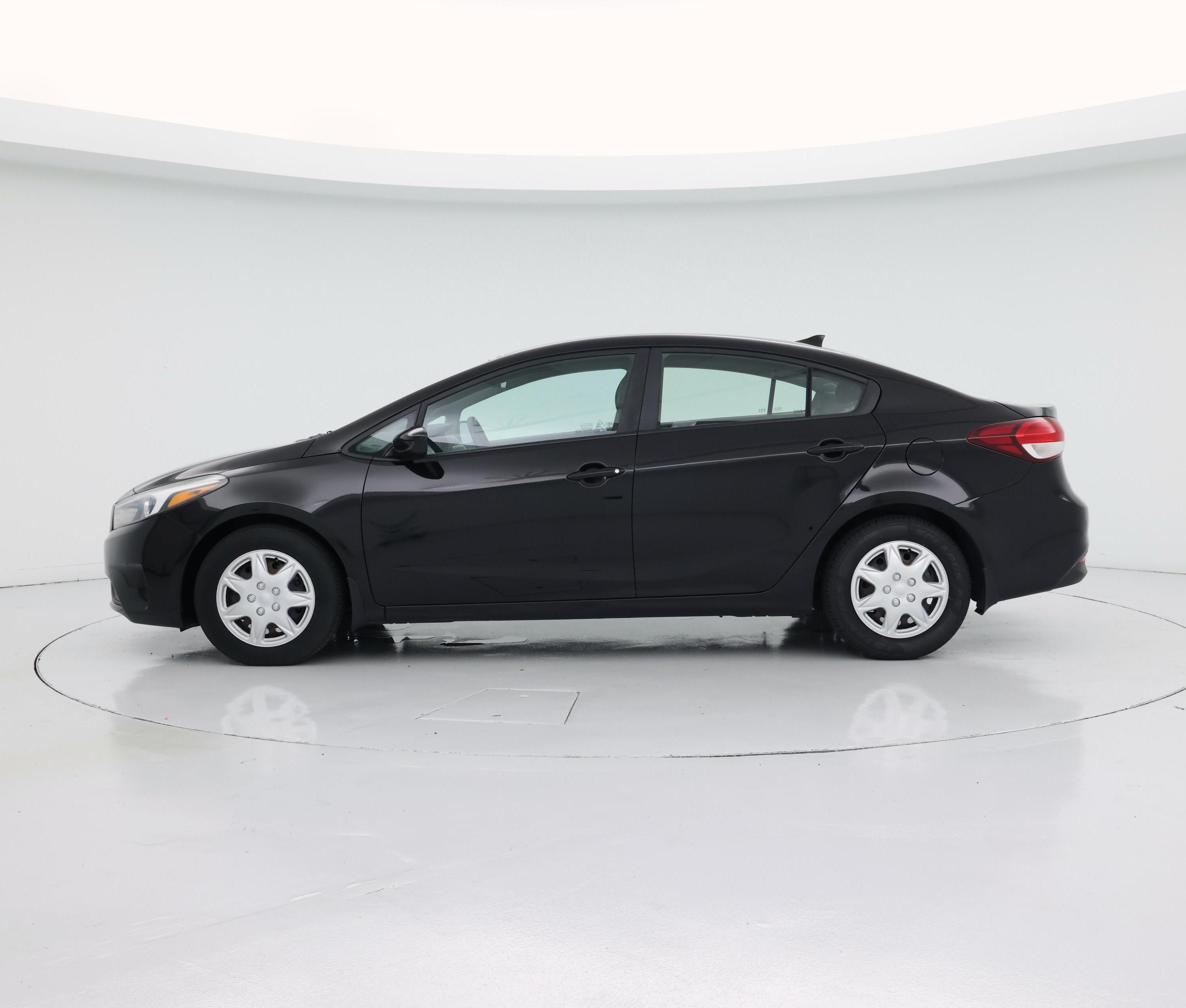 Thumbnail: 2017 Kia Forte - 3