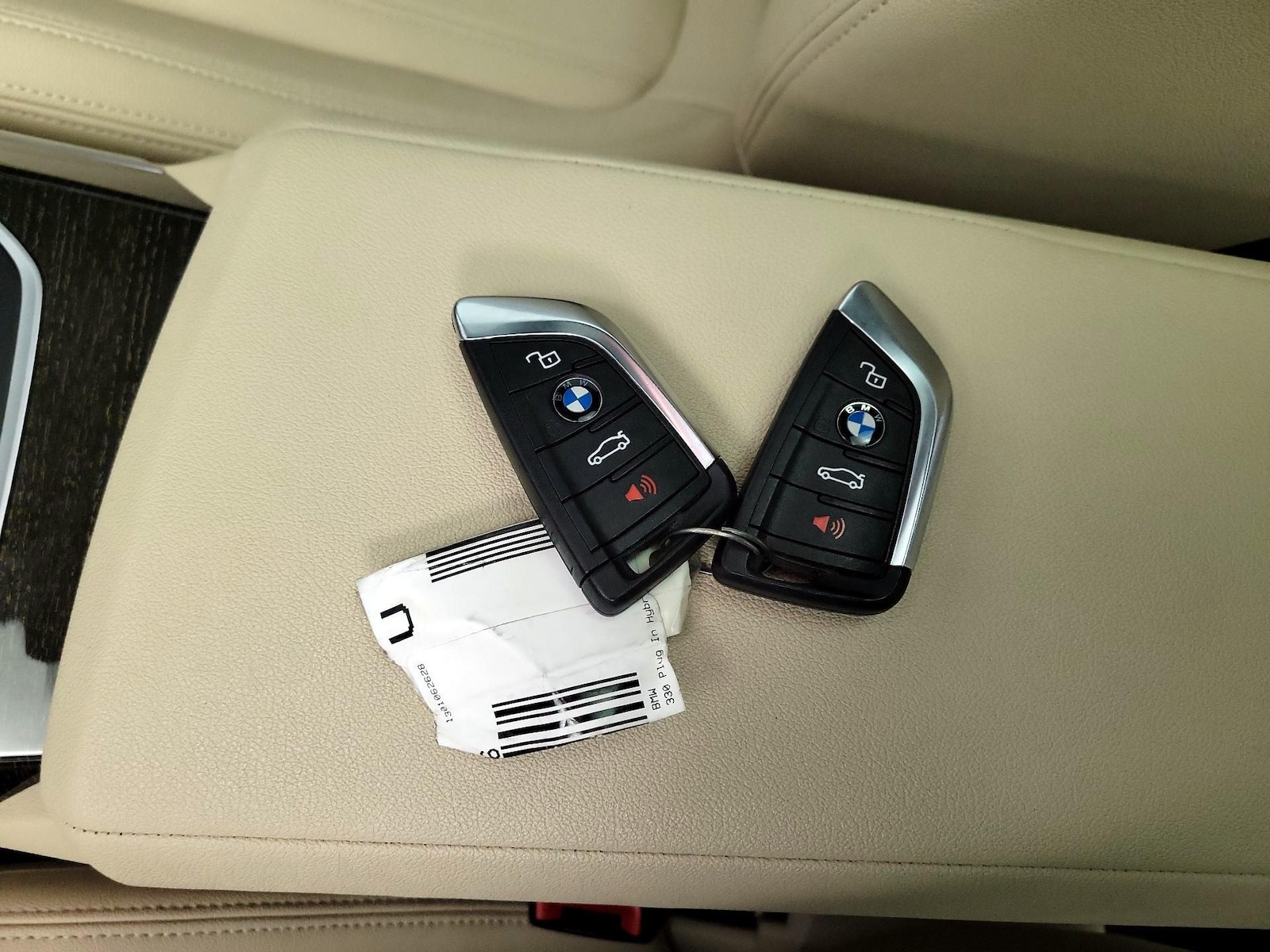 2021 BMW 3 Series 330e - Photo 25