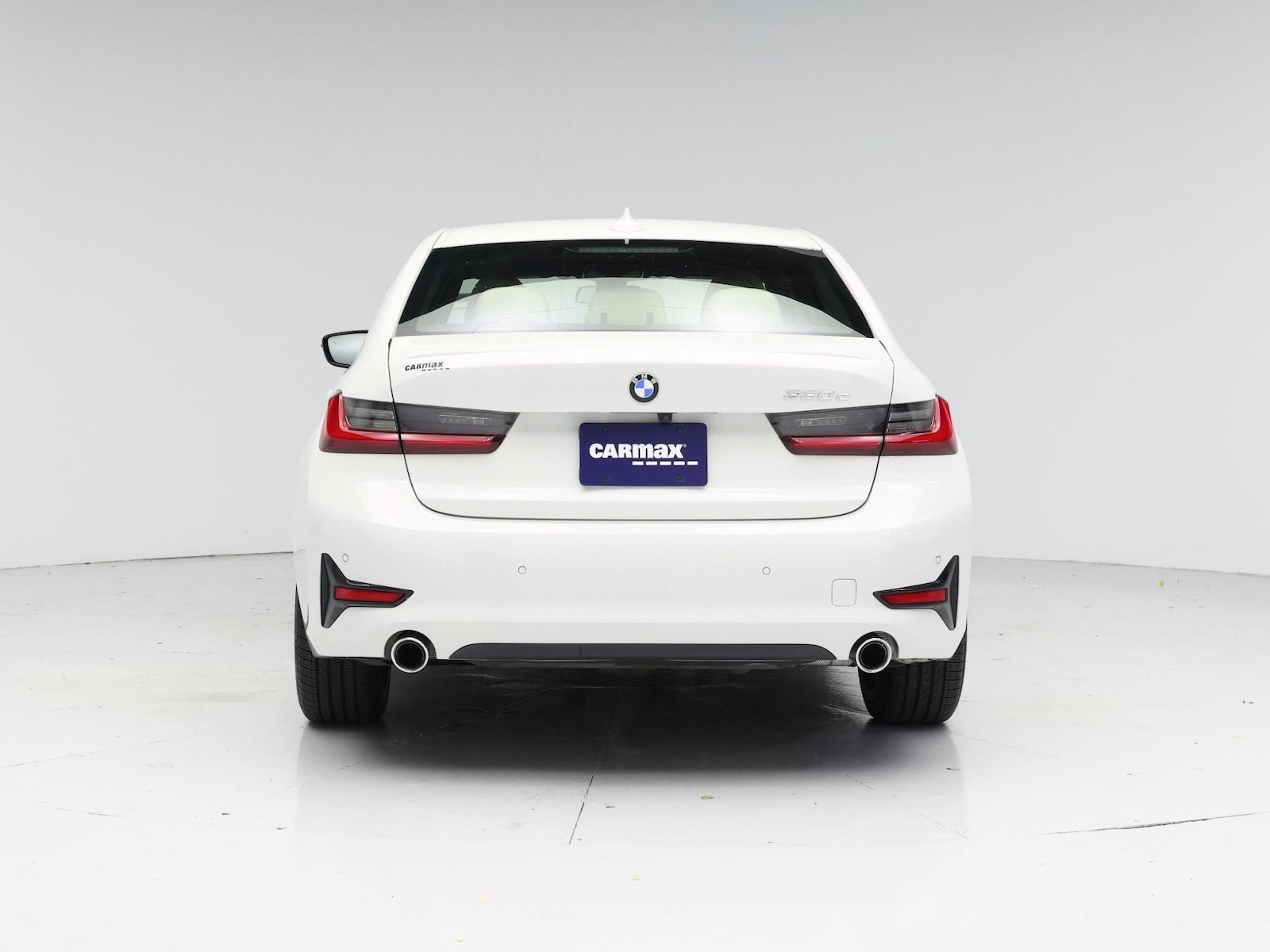 2021 BMW 3 Series 330e - Photo 7