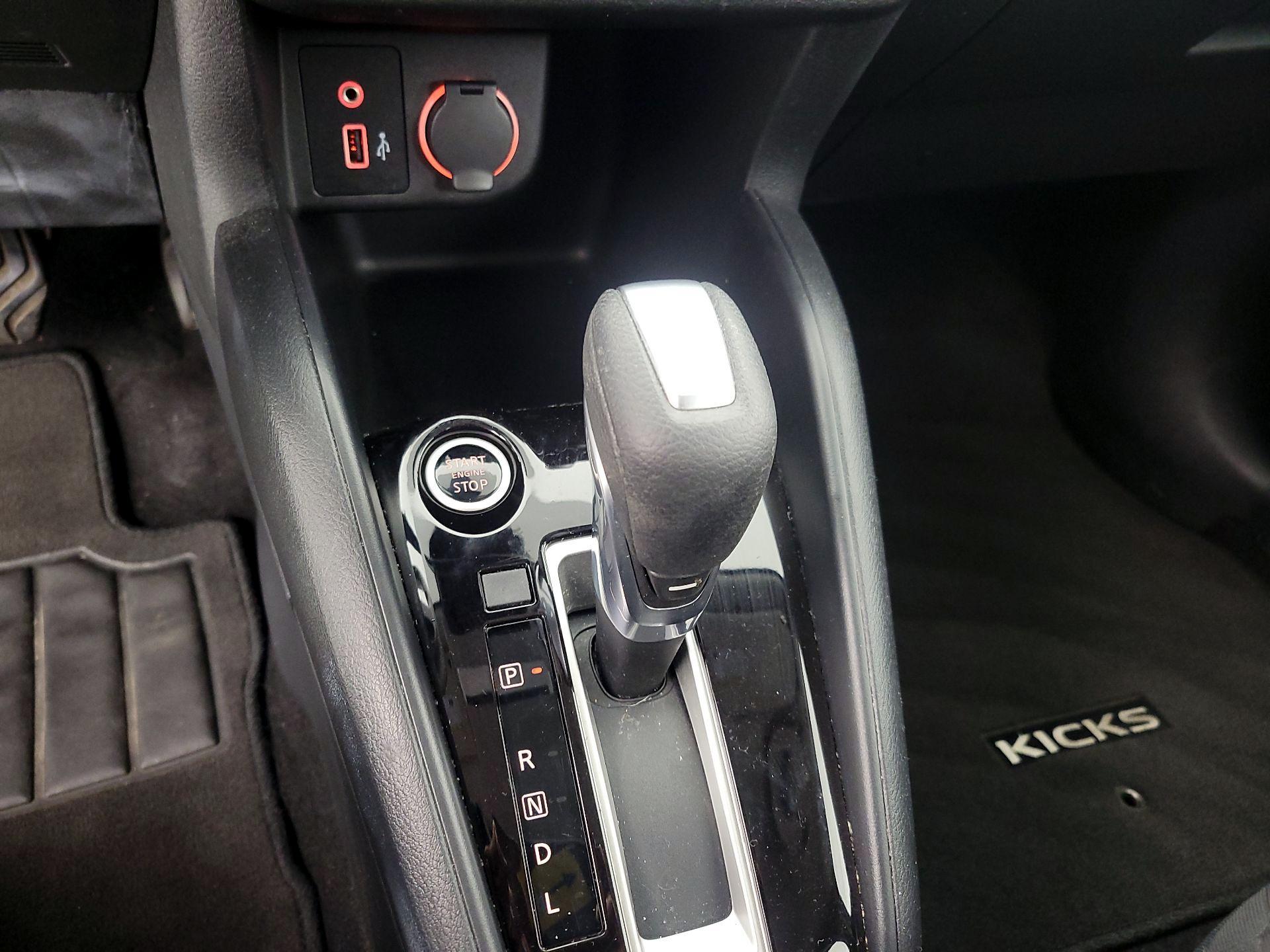 Thumbnail: 2020 Nissan Kicks - 17