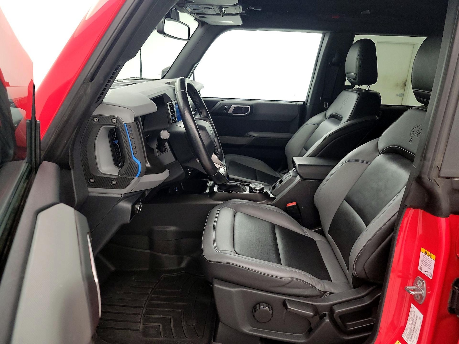 2023 Ford Bronco 4-Door Black Diamond - Photo 12