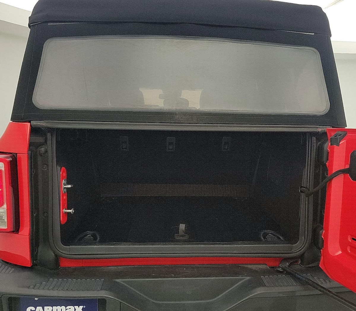 Trunk/Cargo (Seats Up)