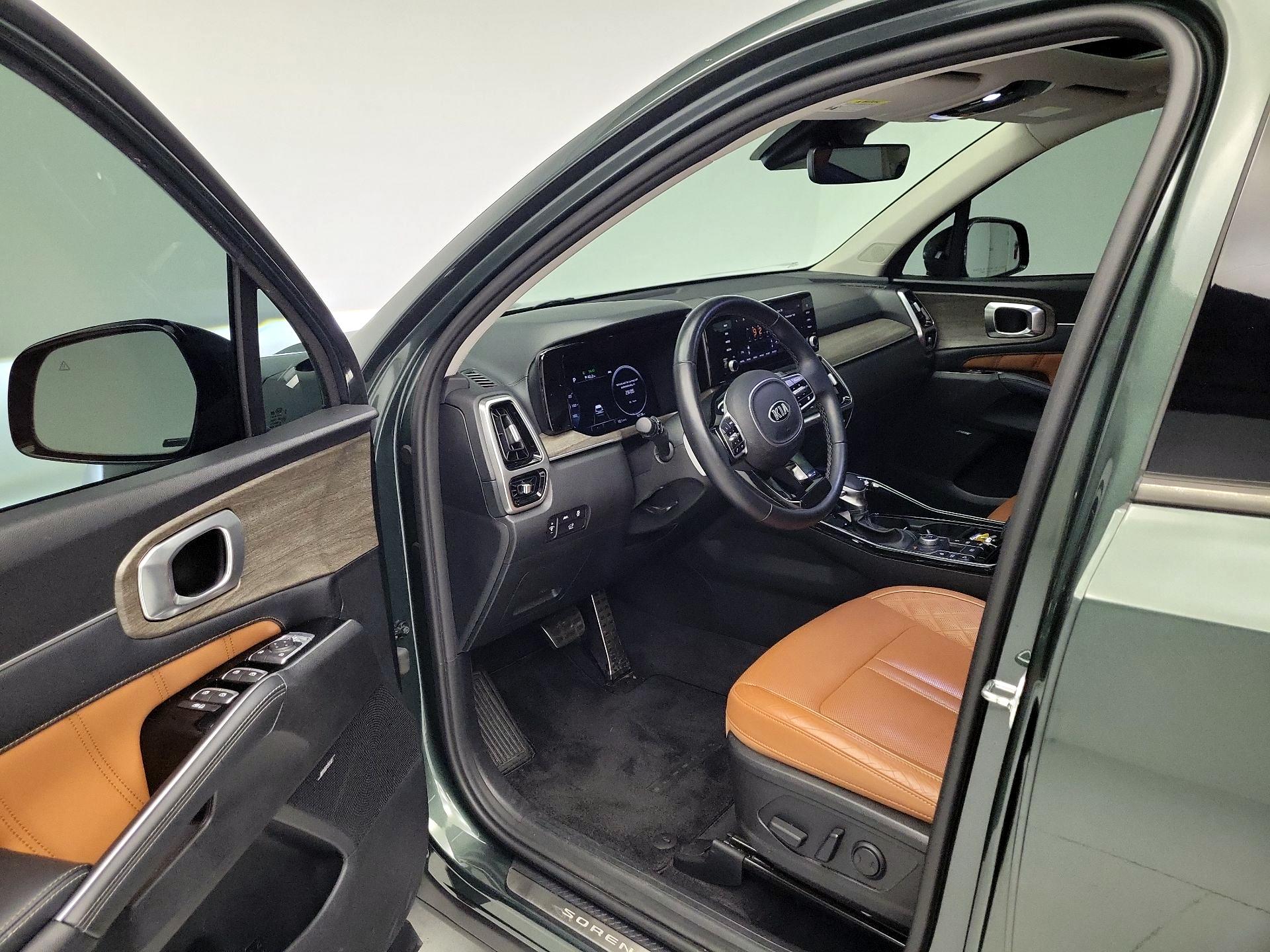 Thumbnail: 2021 Kia Sorento - 11