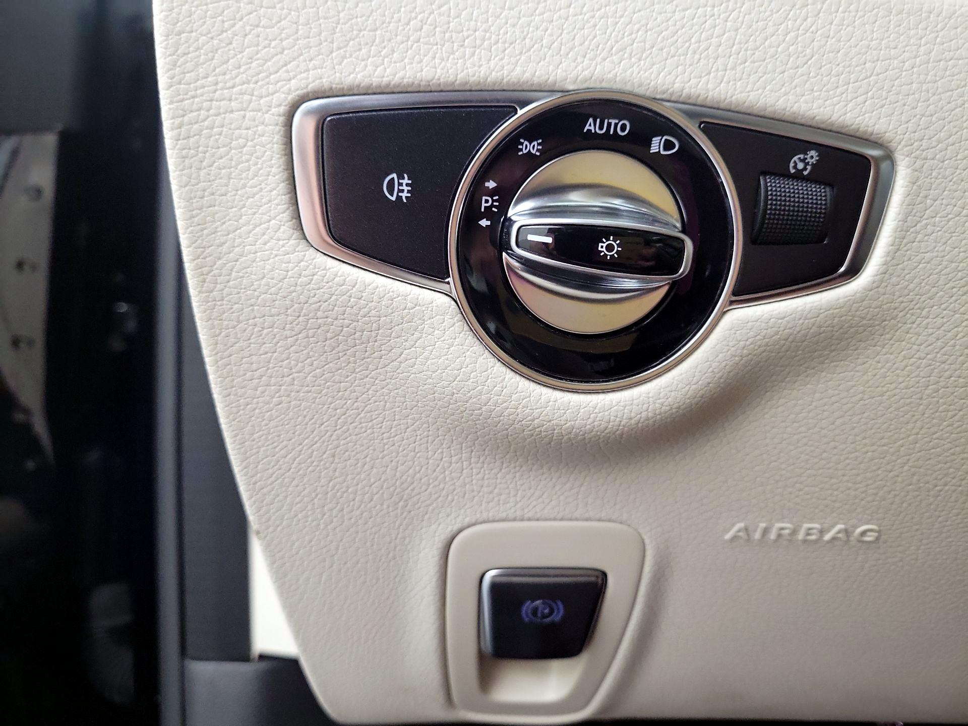 Thumbnail: 2023 Mercedes-Benz E-Class - 13