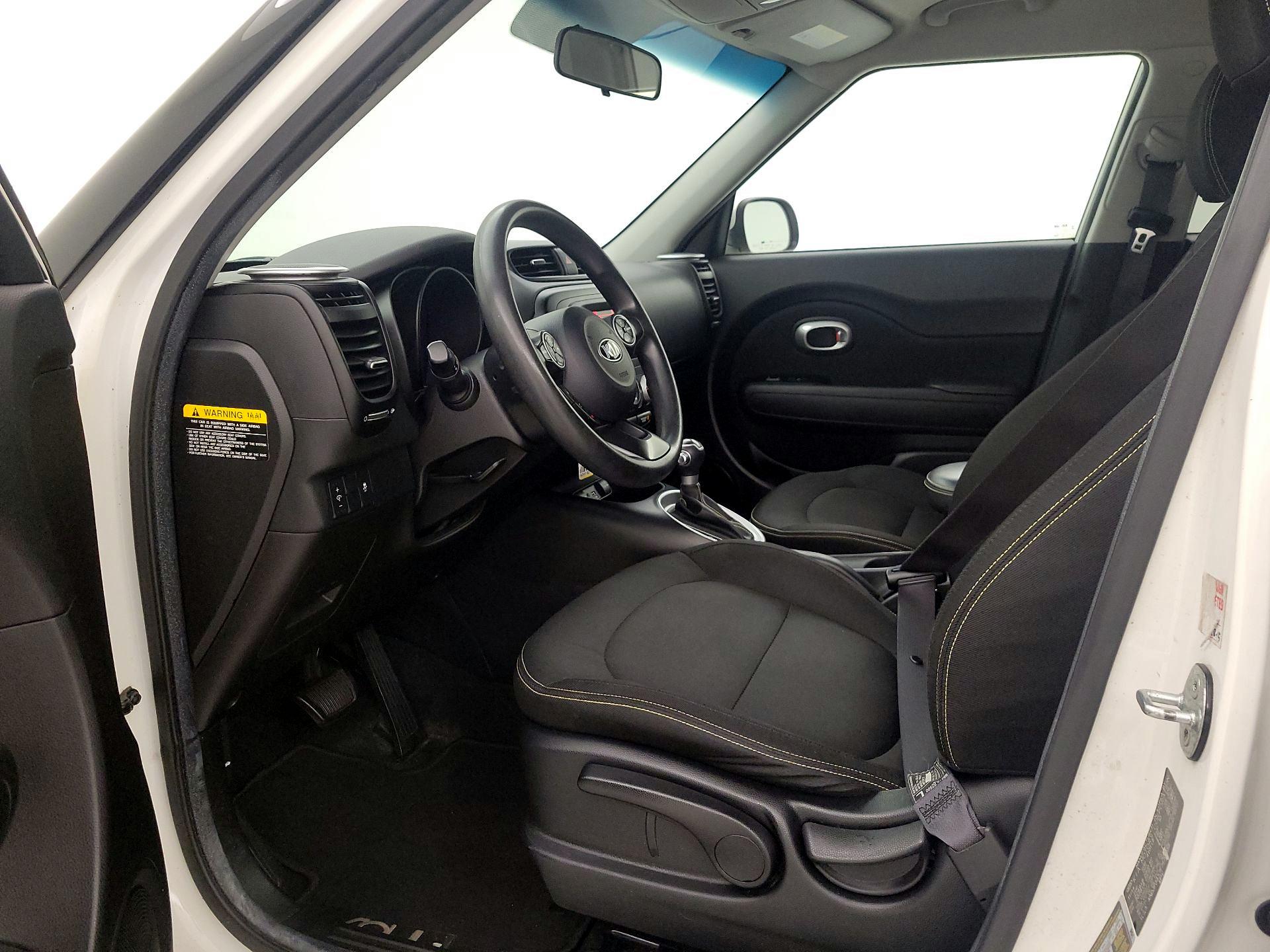 Thumbnail: 2015 Kia Soul - 11