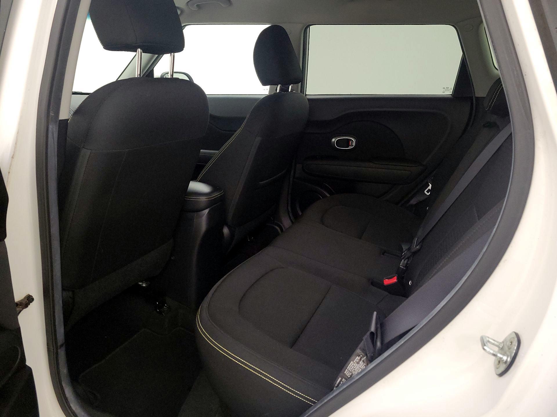 Thumbnail: 2015 Kia Soul - 18