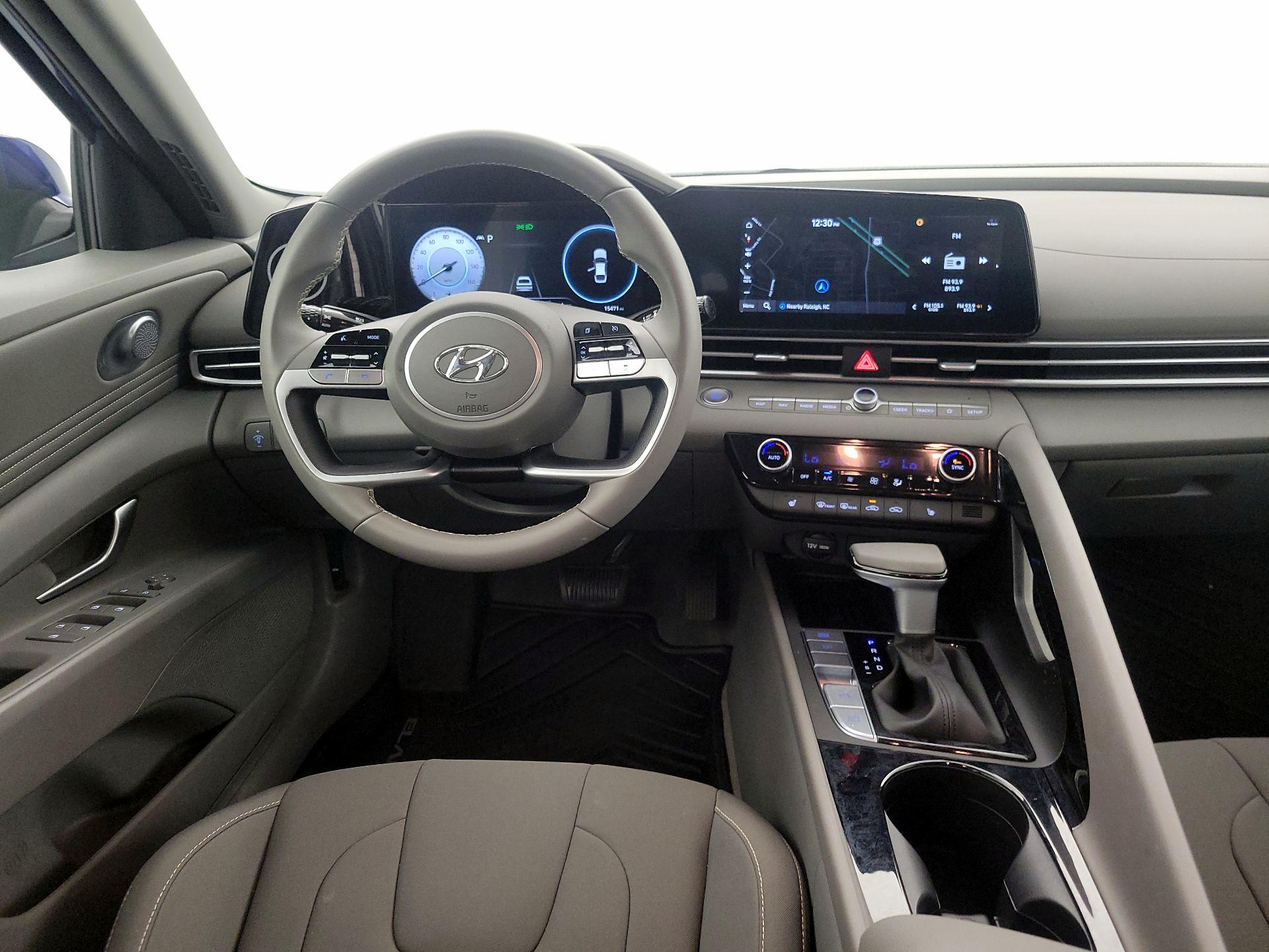 Thumbnail: 2023 Hyundai Elantra - 10