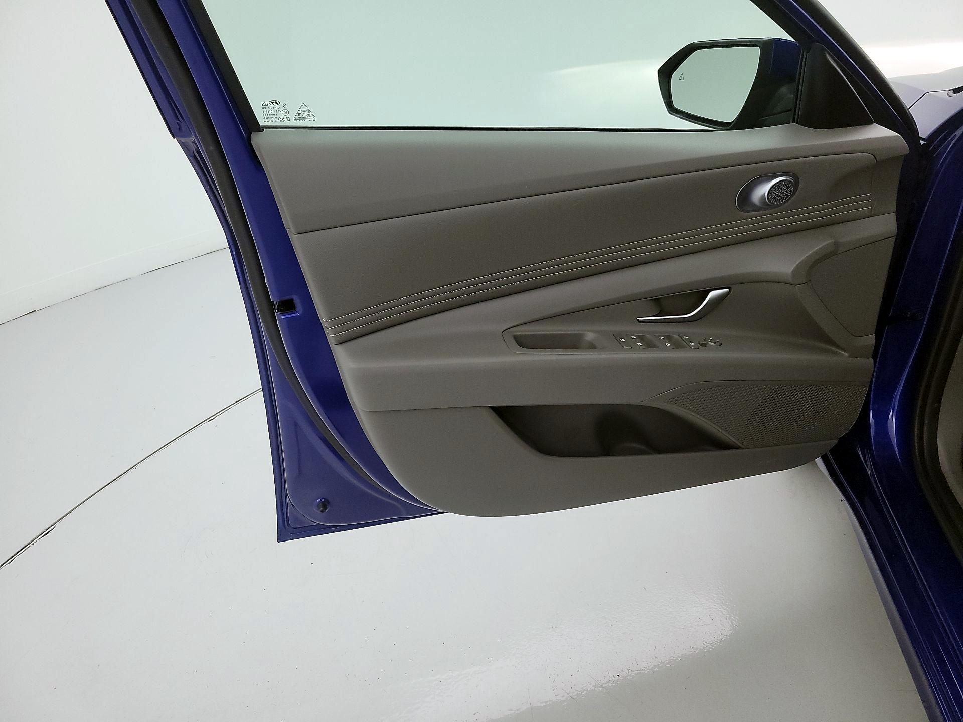 Thumbnail: 2023 Hyundai Elantra - 12