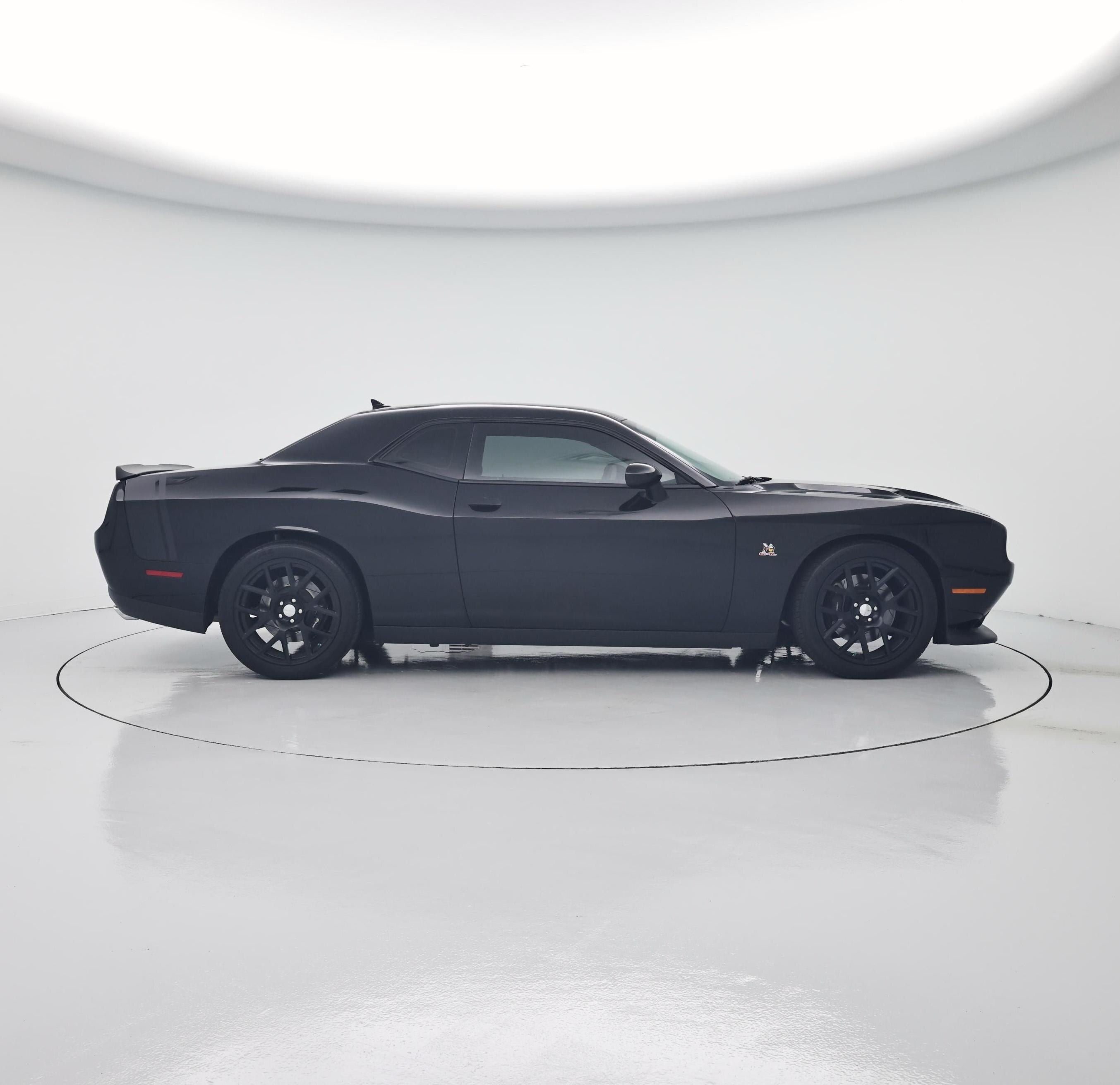 Thumbnail: 2015 Dodge Challenger - 7
