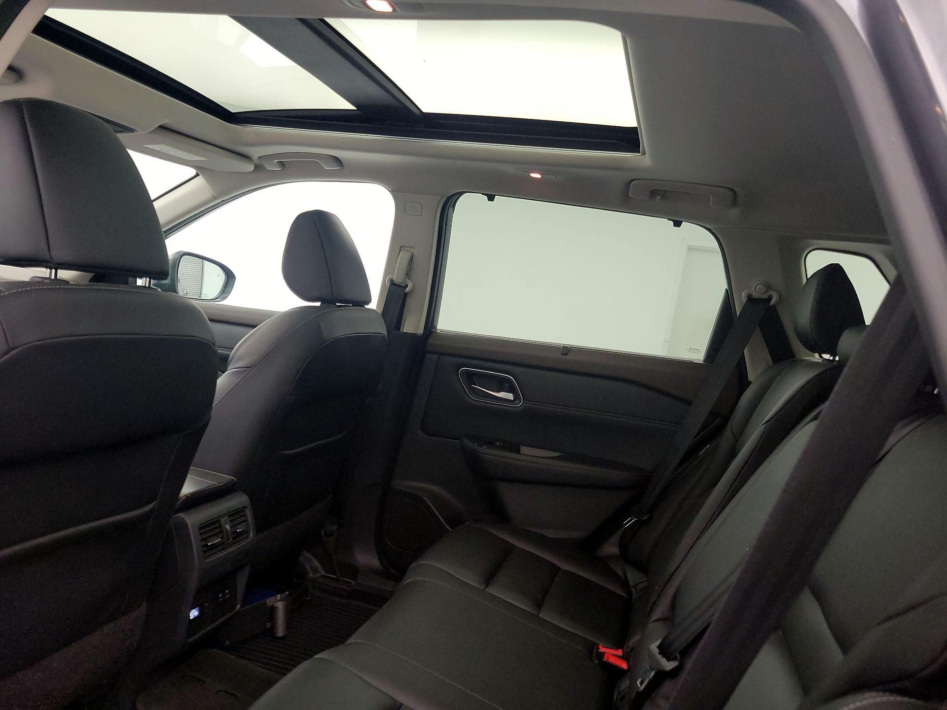 Thumbnail: 2021 Nissan Rogue - 18
