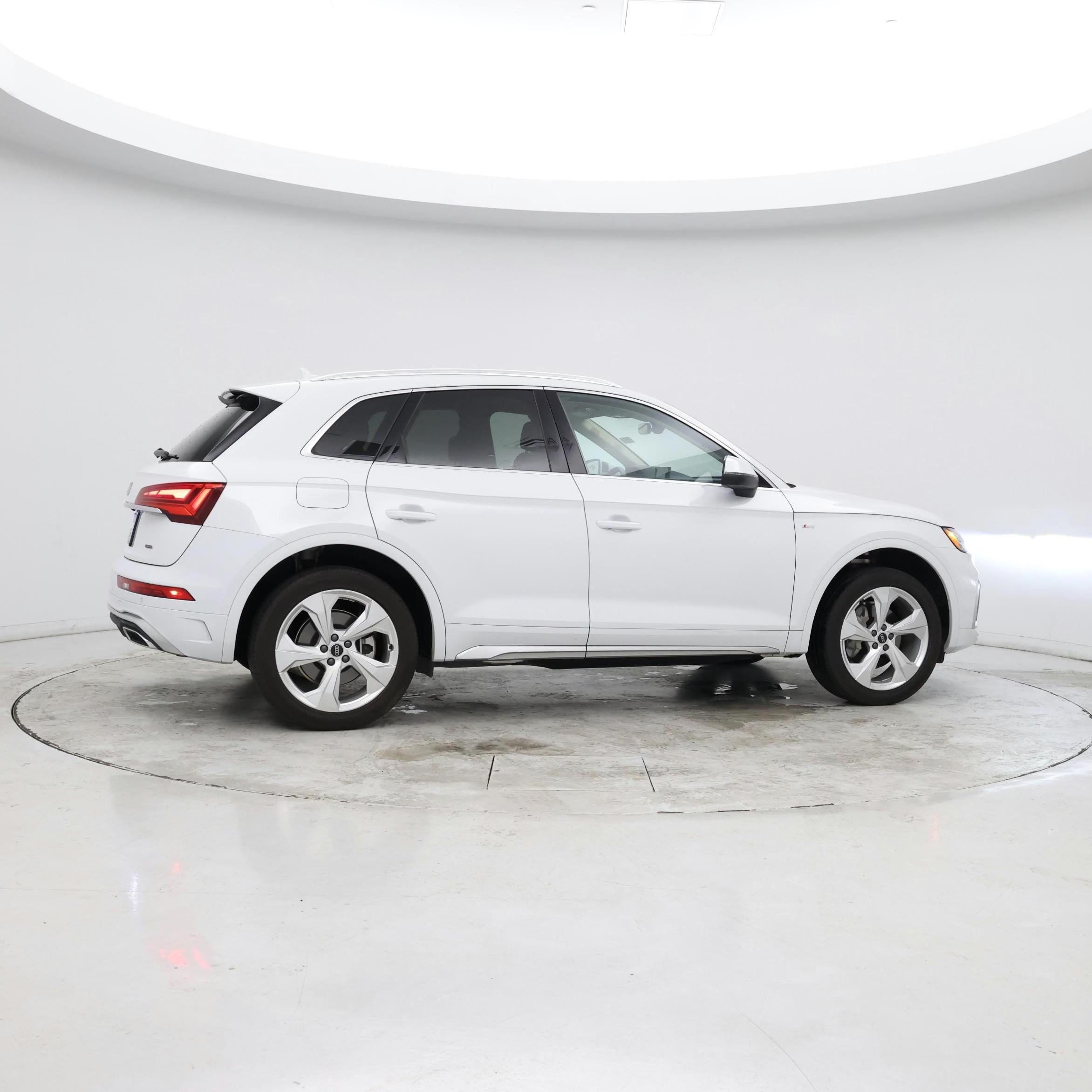 Thumbnail: 2024 Audi Q5 - 8
