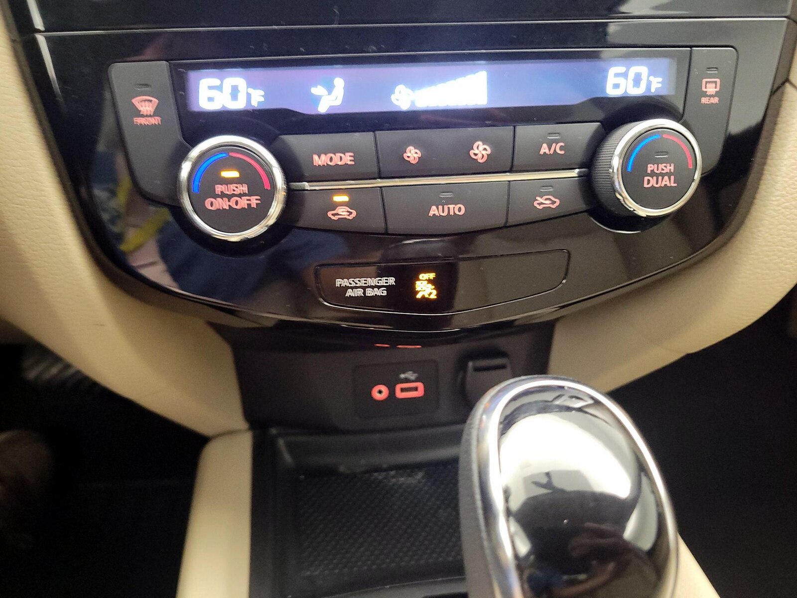 2018 Nissan Rogue SV - Photo 9