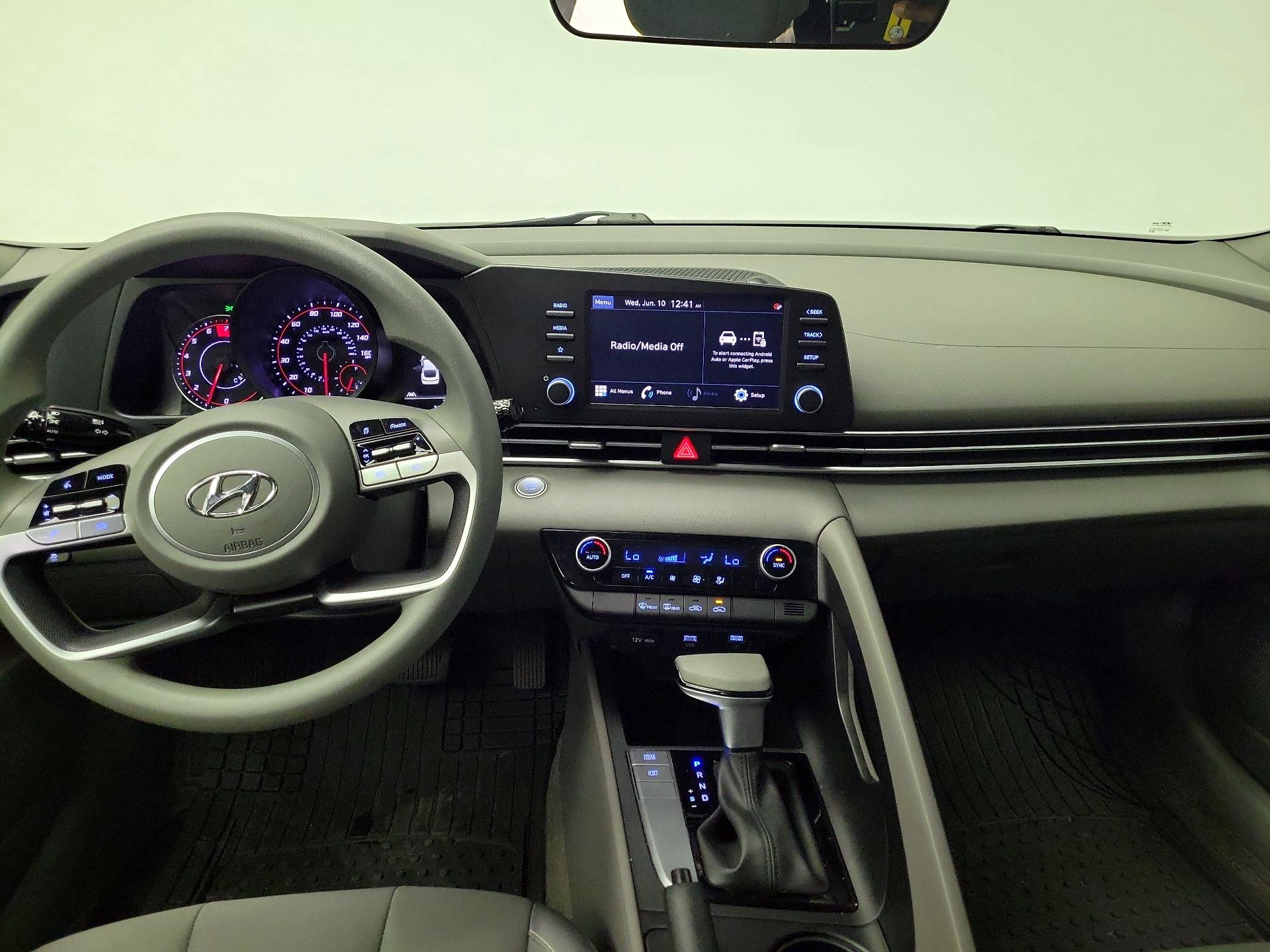 Thumbnail: 2023 Hyundai Elantra - 9