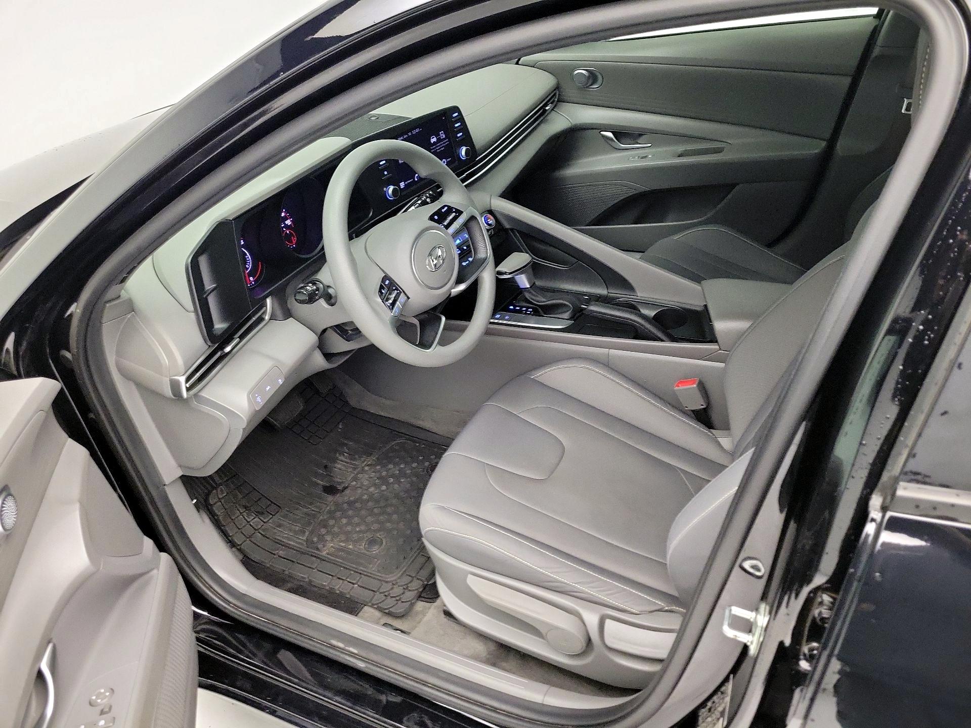 Thumbnail: 2023 Hyundai Elantra - 11