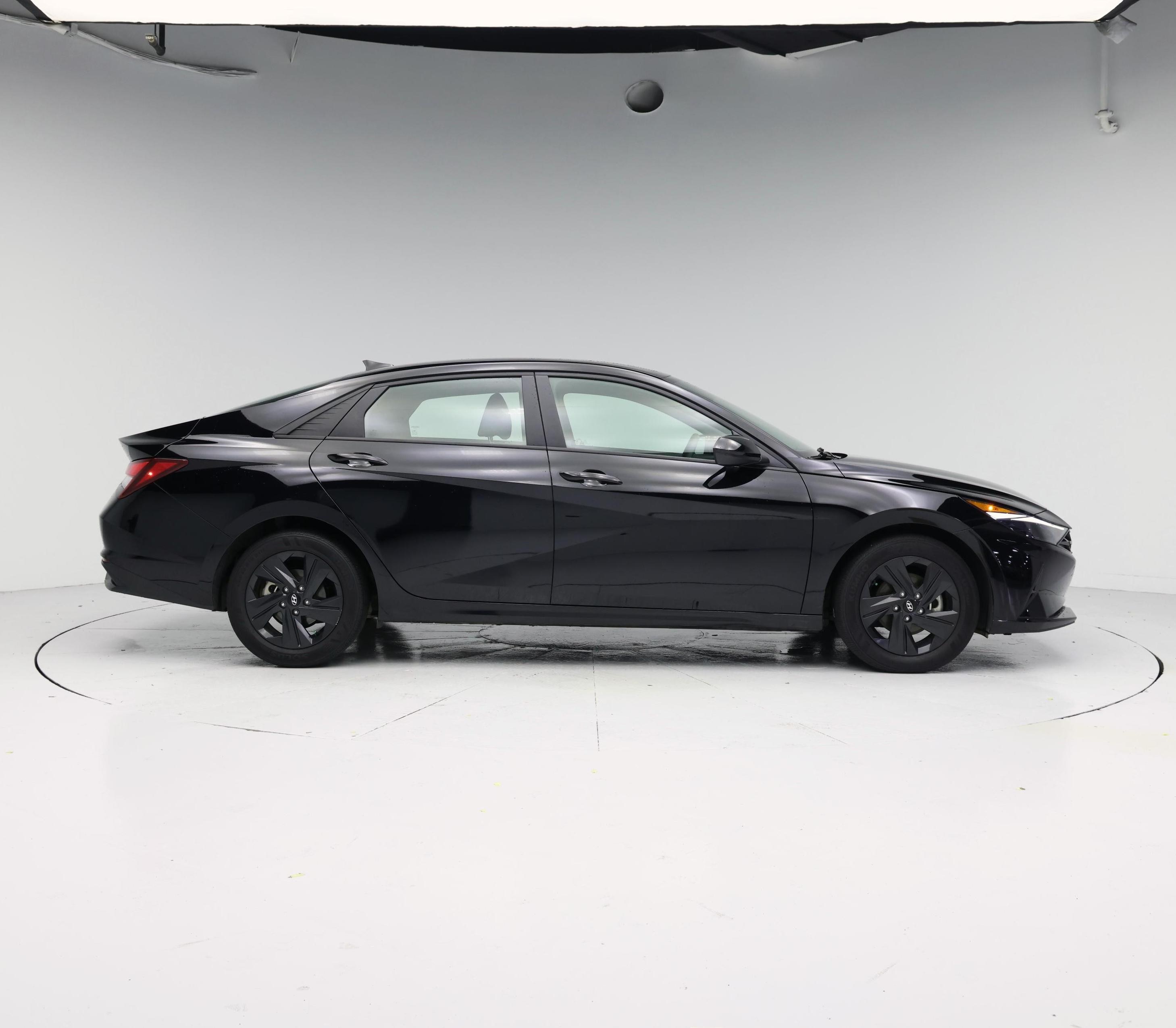 Thumbnail: 2023 Hyundai Elantra - 7