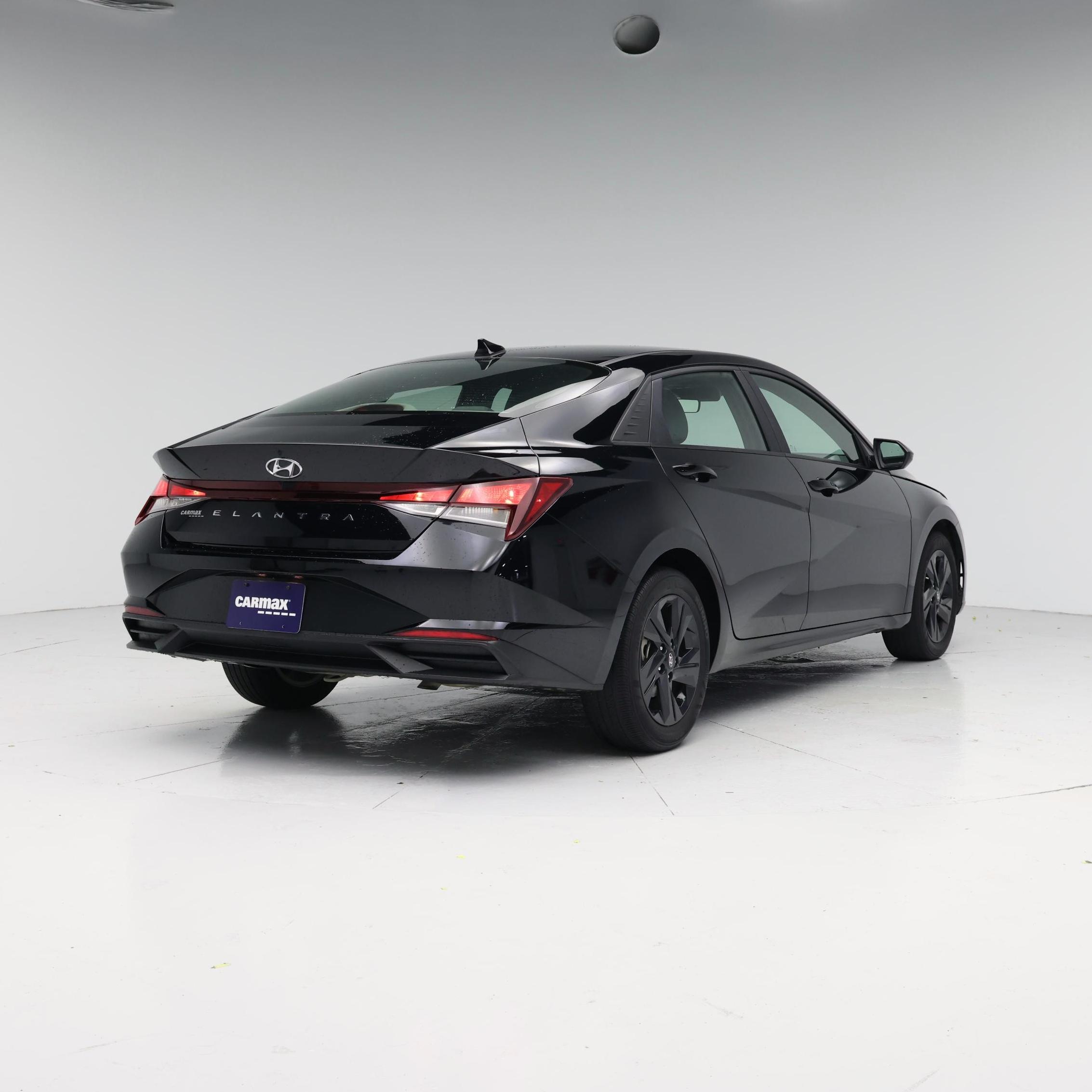 Thumbnail: 2023 Hyundai Elantra - 8