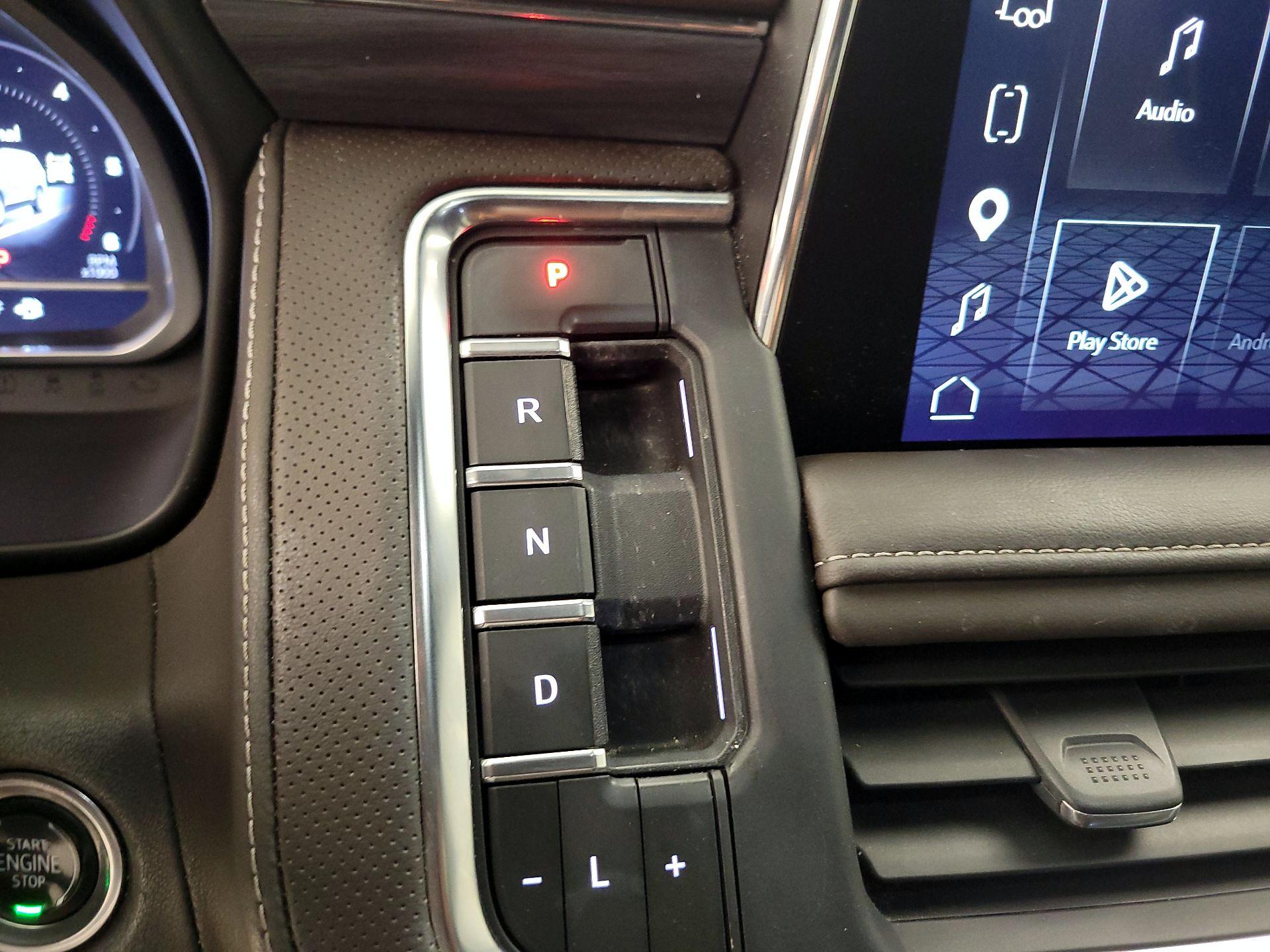 Thumbnail: 2023 GMC Yukon - 17
