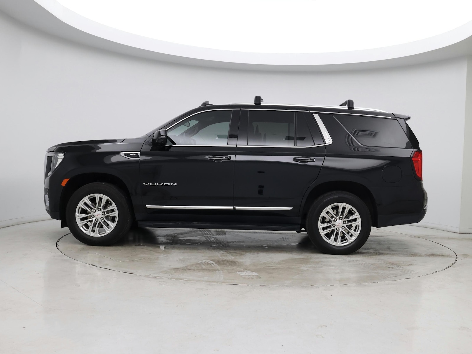 2023 GMC Yukon SLT - Photo 7