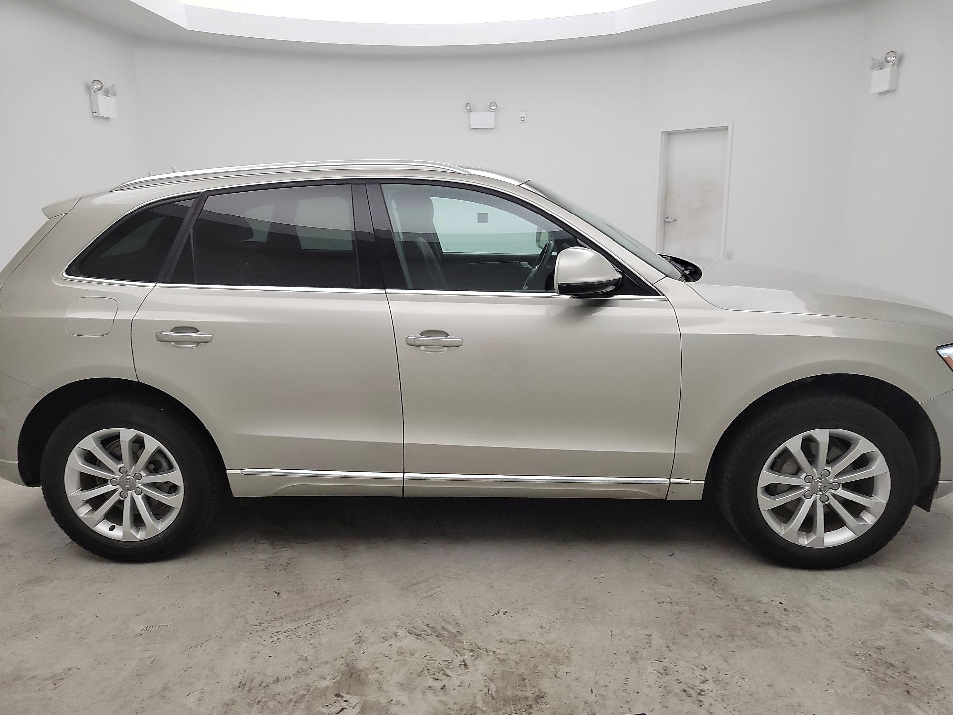 Thumbnail: 2016 Audi Q5 - 4