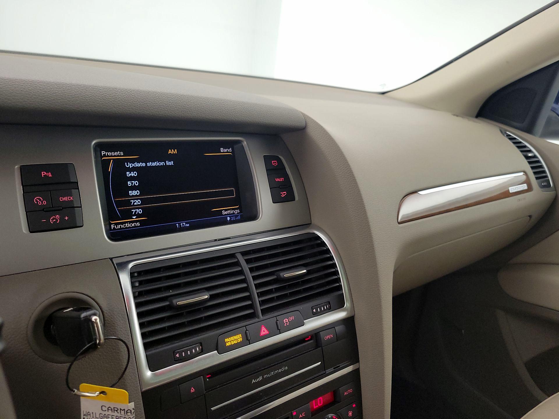 Thumbnail: 2015 Audi Q7 - 16