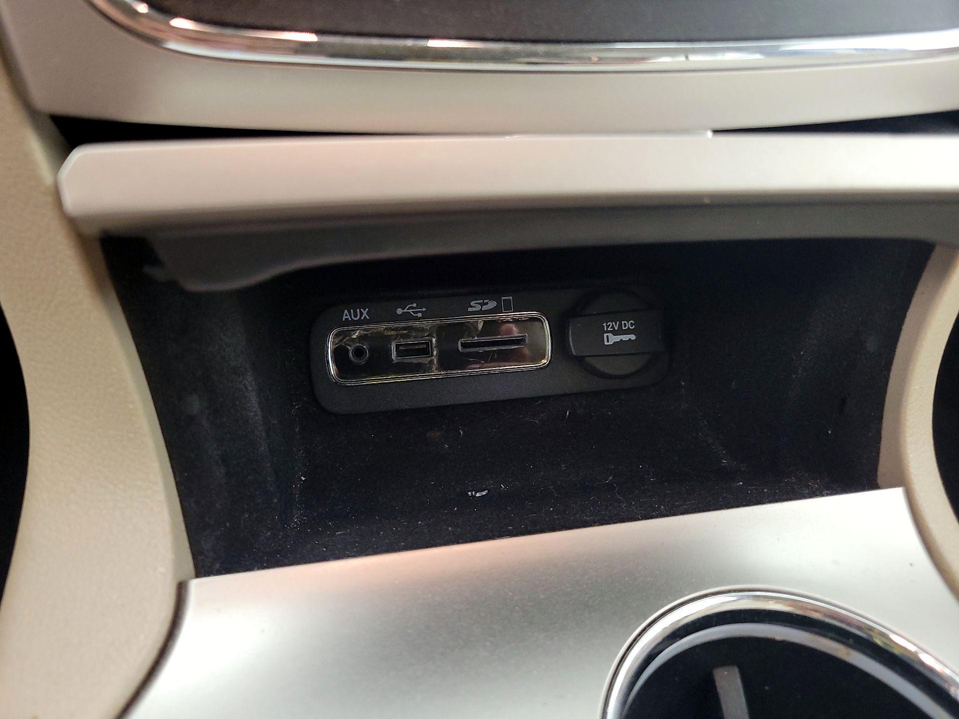 Thumbnail: 2015 Jeep Grand Cherokee - 19