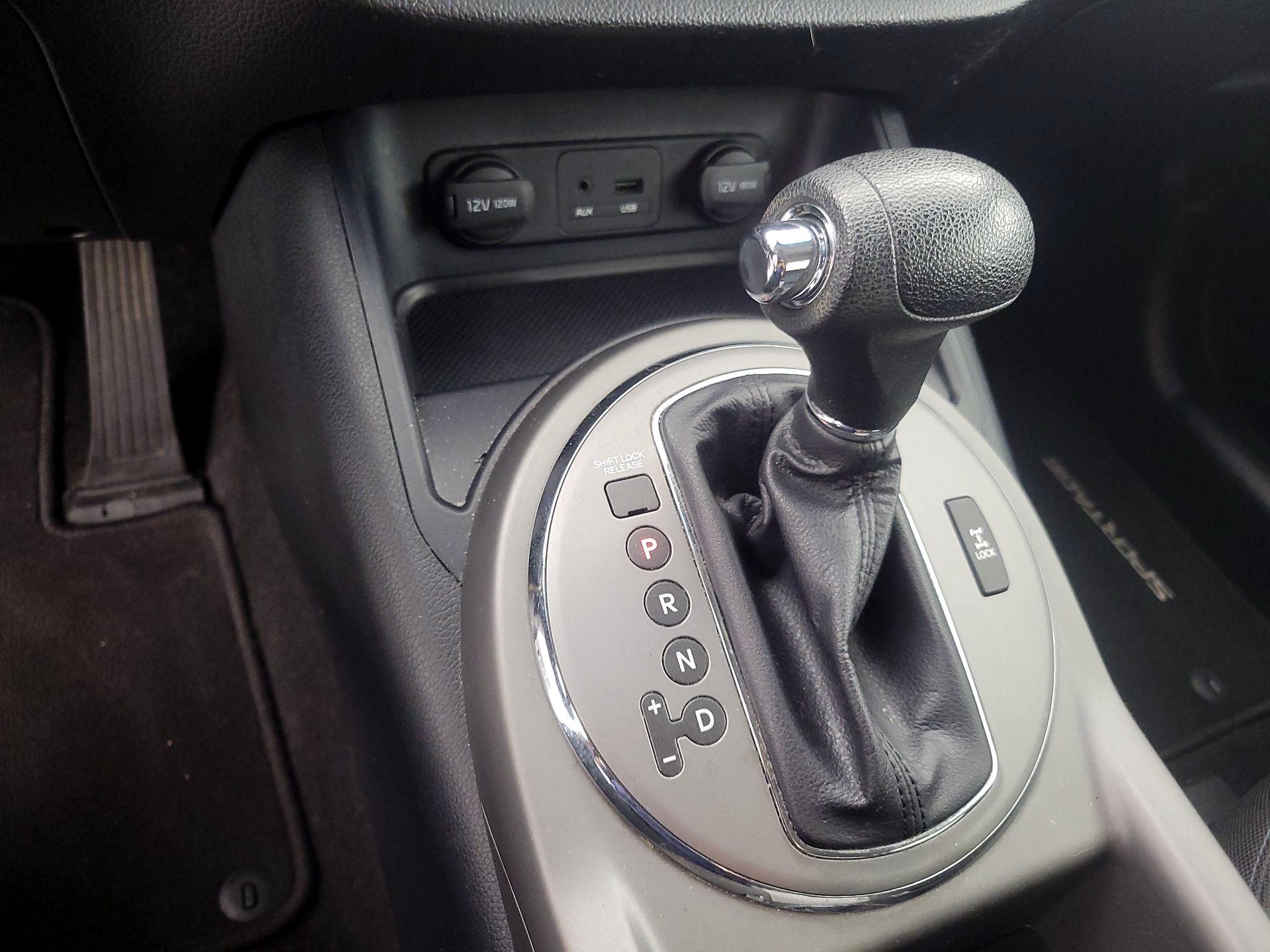 Thumbnail: 2014 Kia Sportage - 16