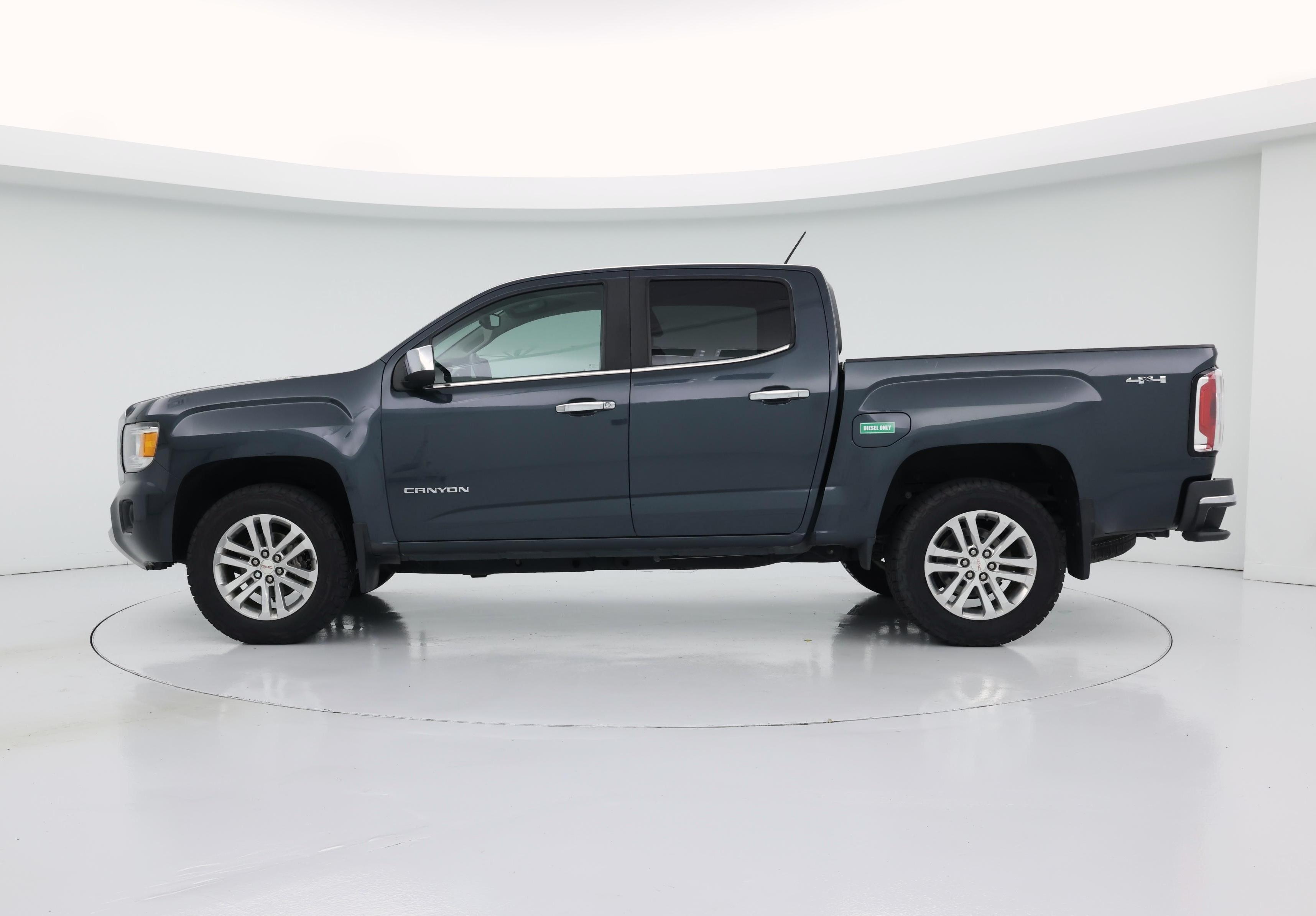 Thumbnail: 2017 GMC Canyon - 3