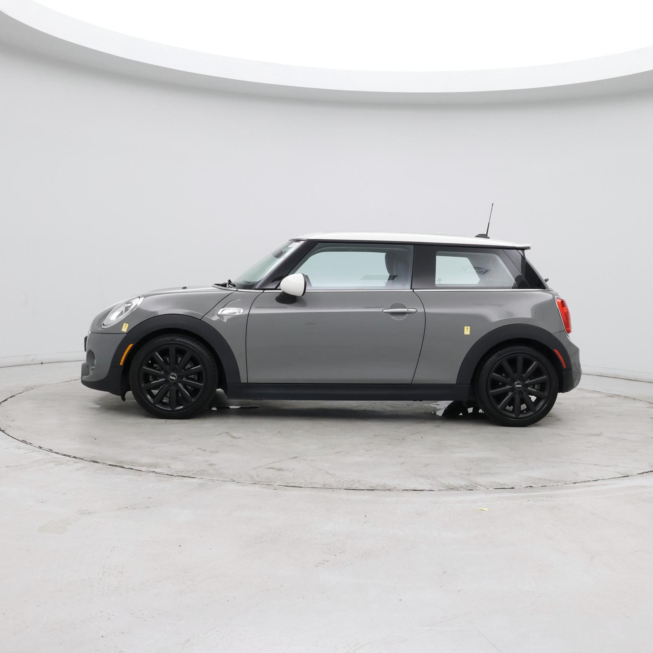 Thumbnail: 2017 MINI Cooper Hardtop - 2