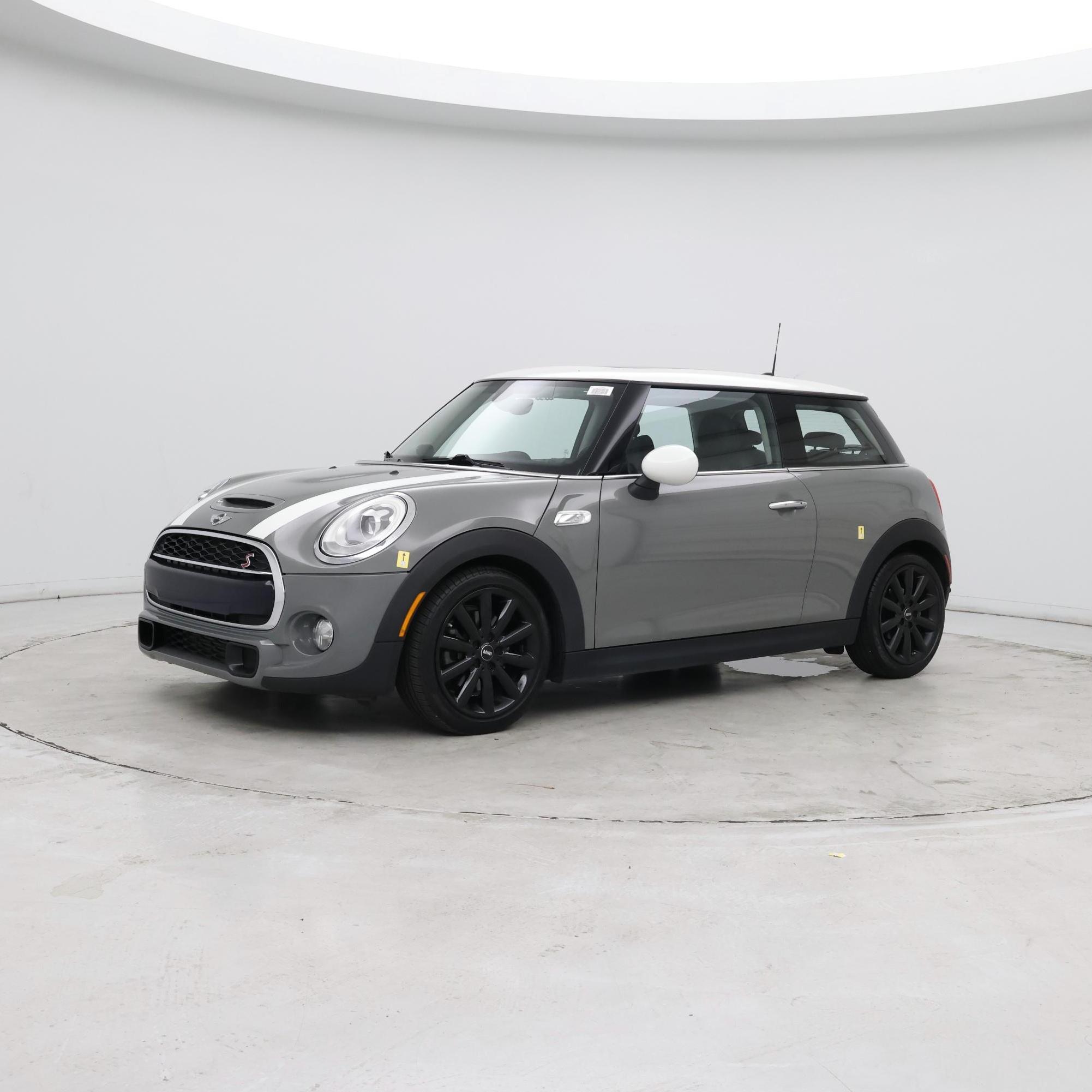 Thumbnail: 2017 MINI Cooper Hardtop - 3