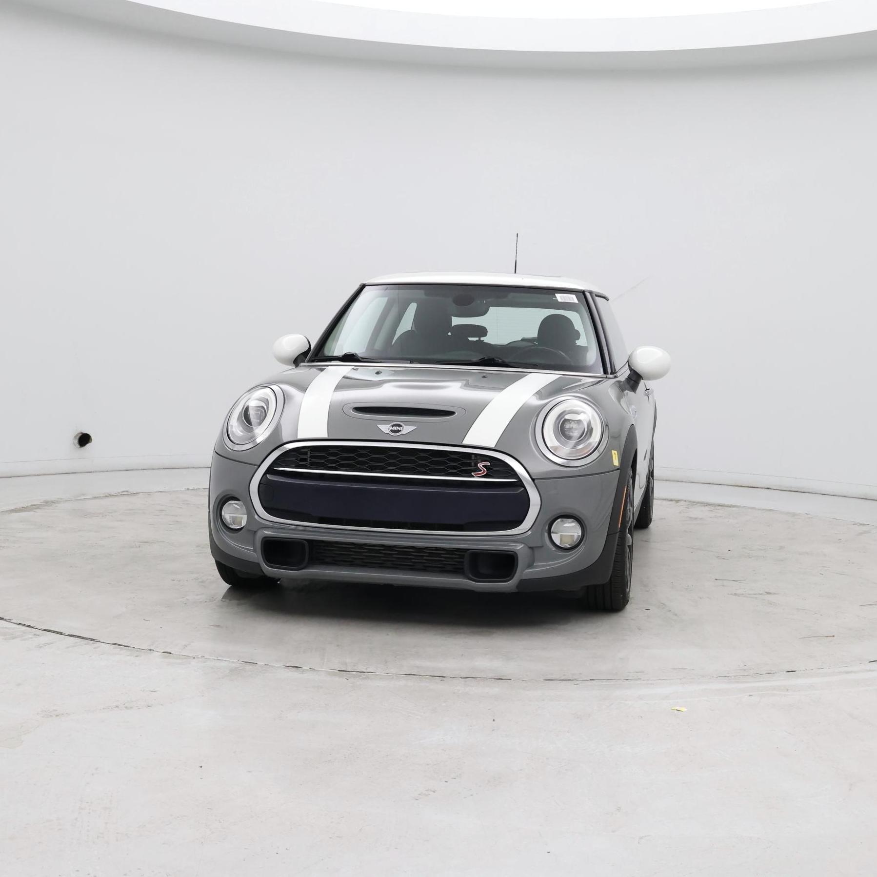 Thumbnail: 2017 MINI Cooper Hardtop - 4