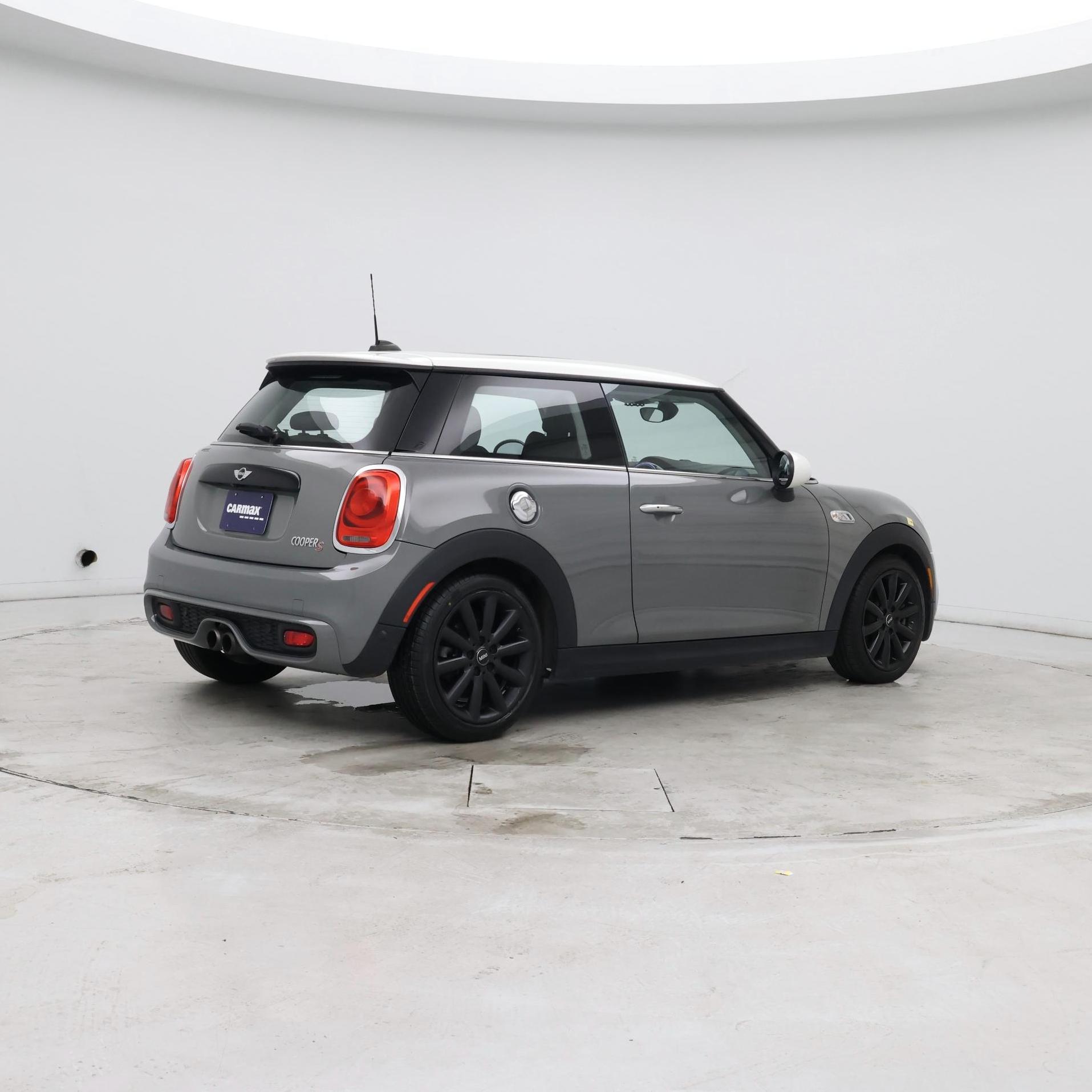 Thumbnail: 2017 MINI Cooper Hardtop - 6