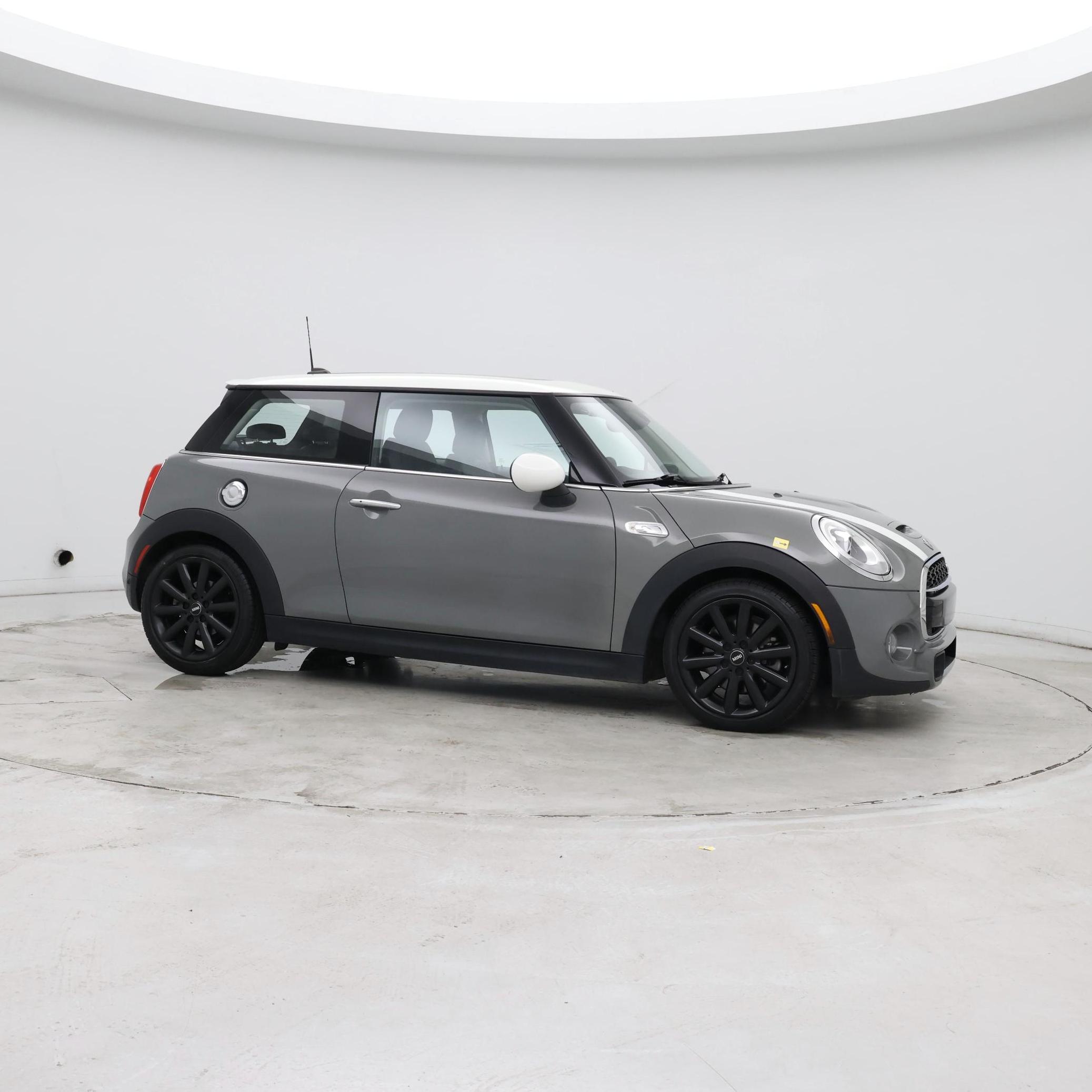 Thumbnail: 2017 MINI Cooper Hardtop - 7
