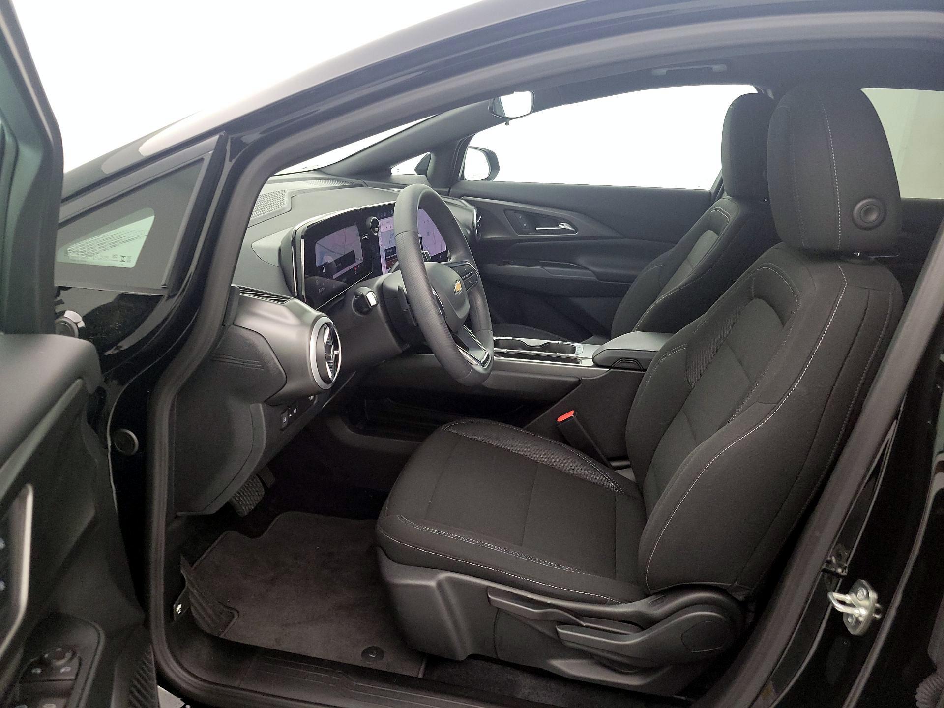 Thumbnail: 2026 Chevrolet Equinox - 11