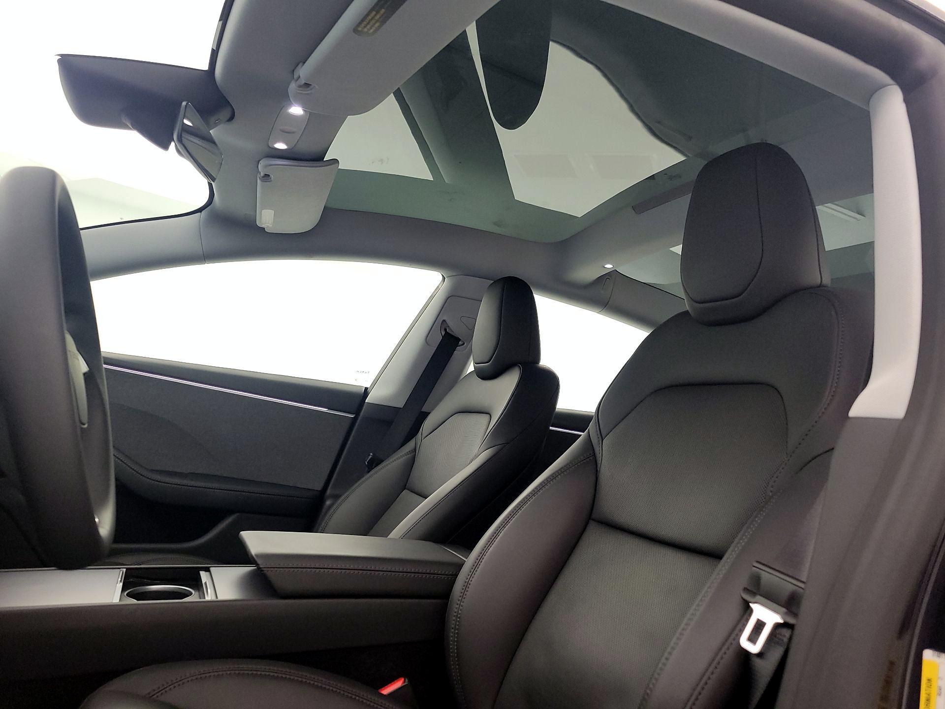 Thumbnail: 2025 Tesla Model 3 - 19