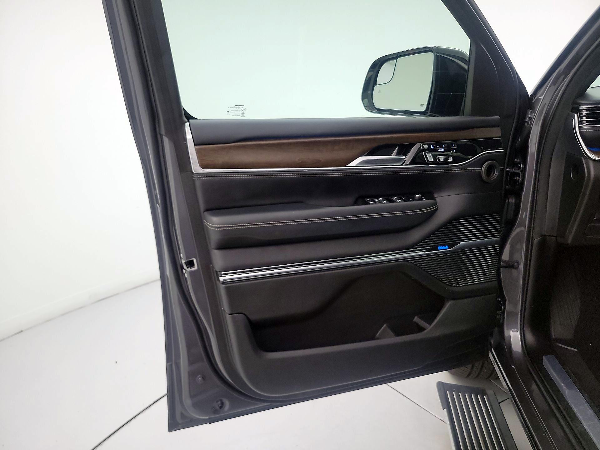 Thumbnail: 2023 Jeep Grand Wagoneer - 12