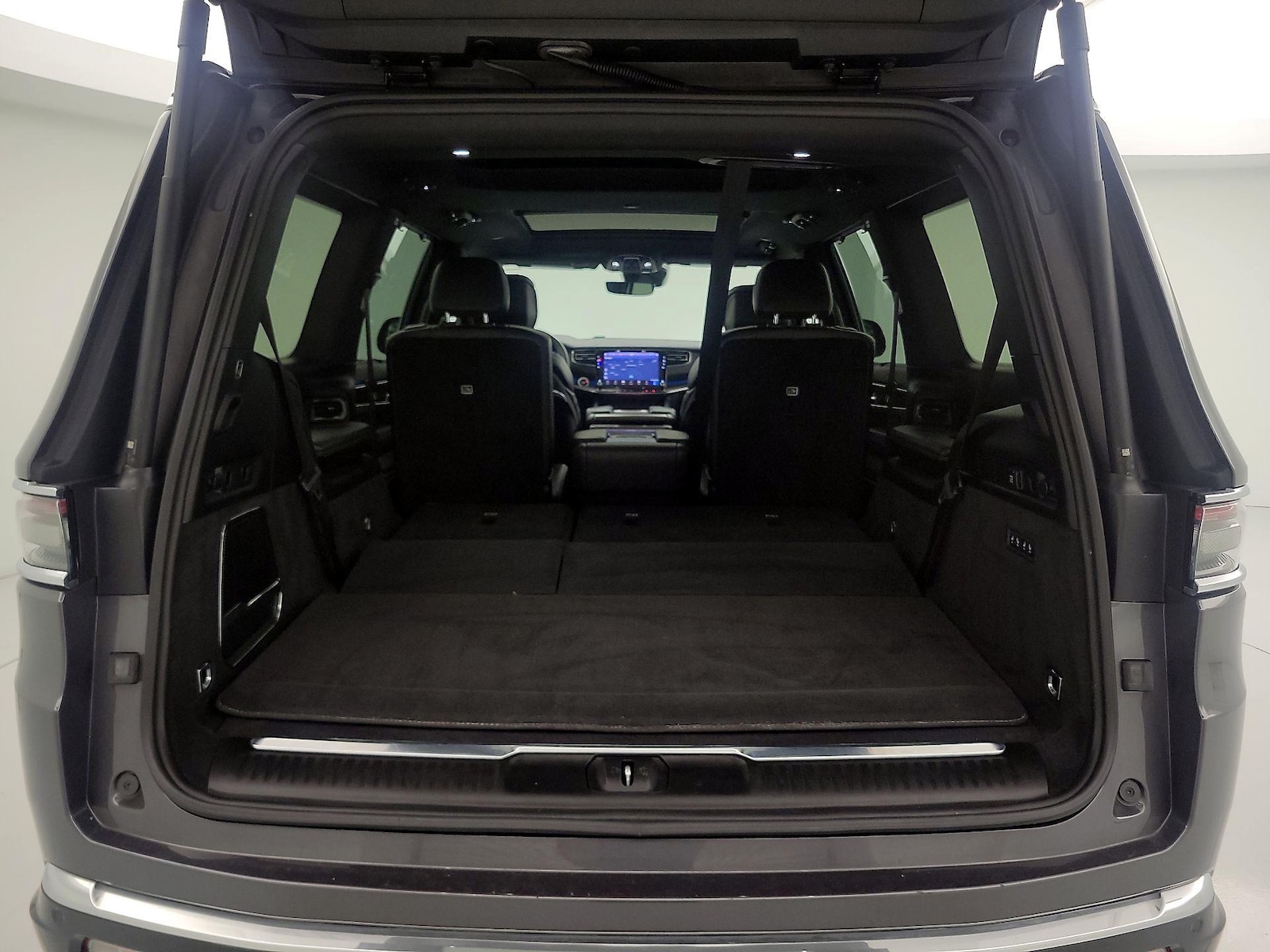 2023 Jeep Grand Wagoneer Series I - Photo 25