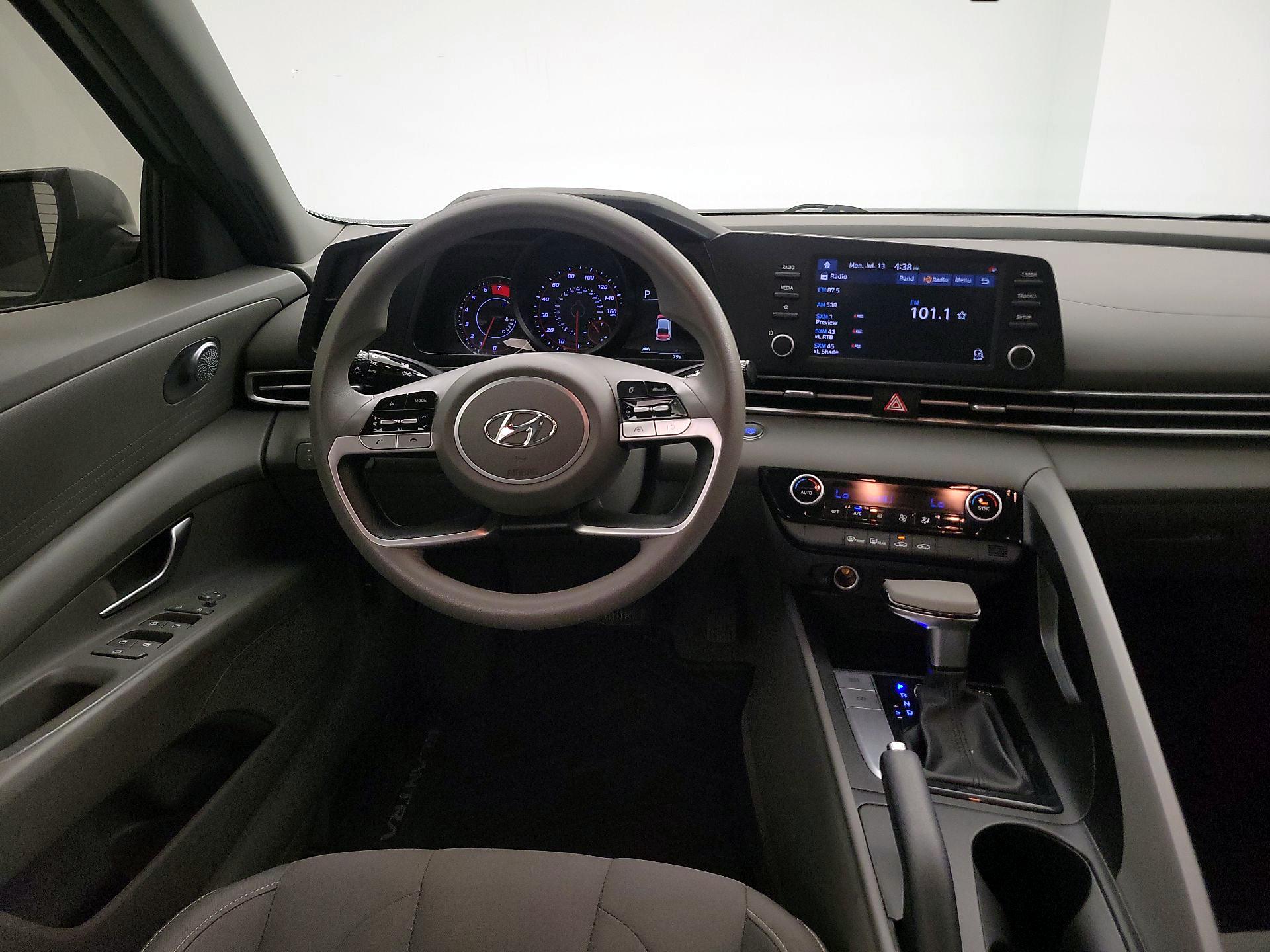 Thumbnail: 2023 Hyundai Elantra - 10