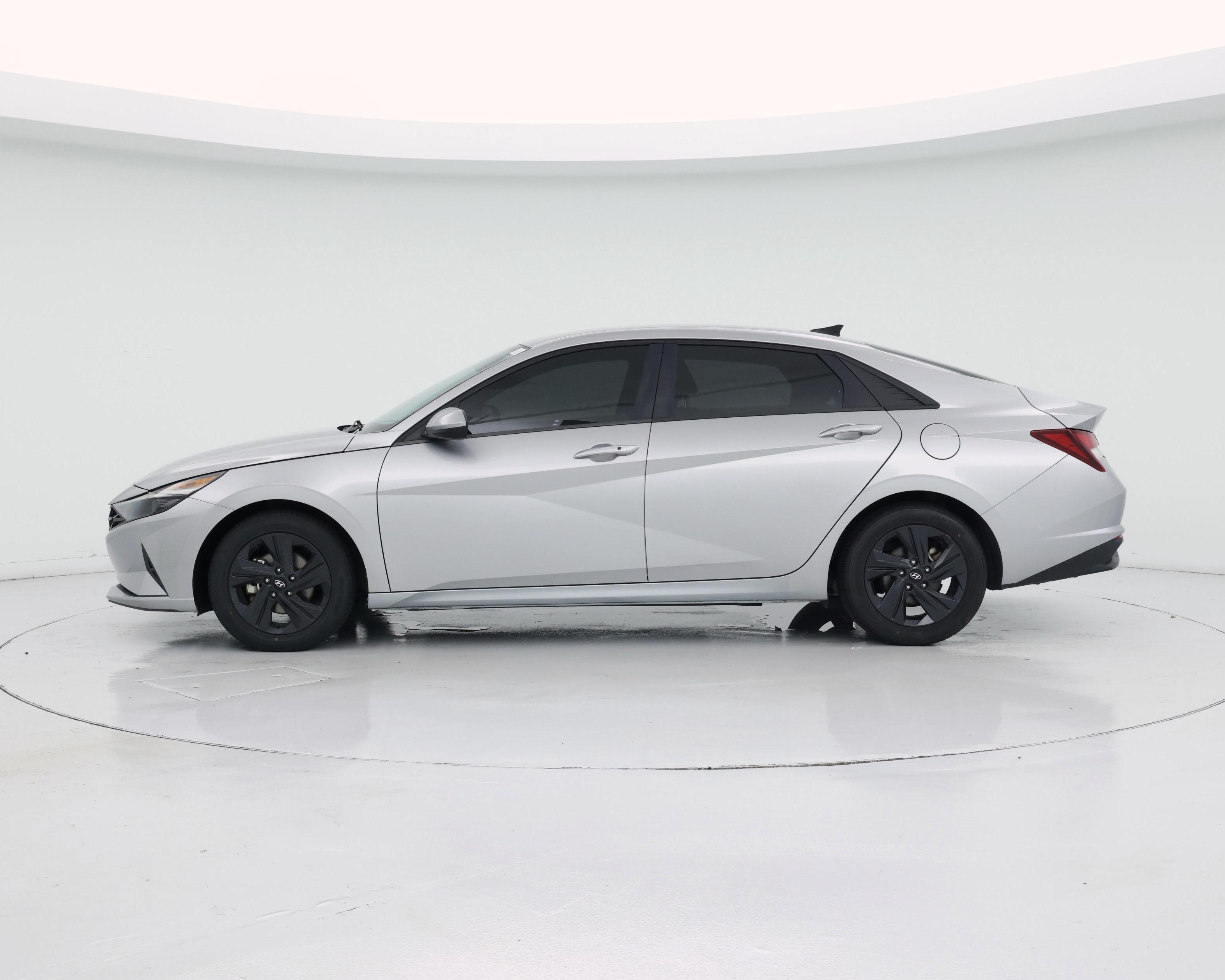 Thumbnail: 2023 Hyundai Elantra - 3