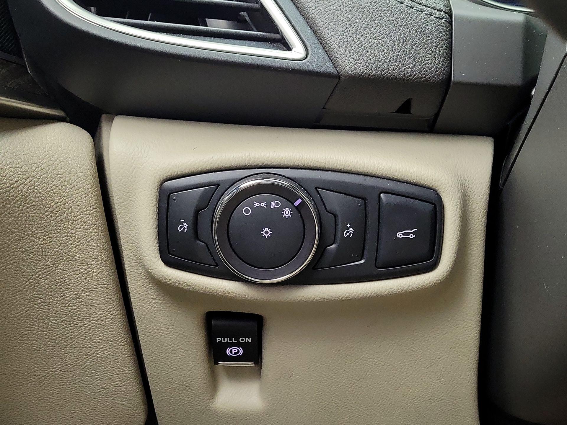 Thumbnail: 2017 Lincoln MKX - 13