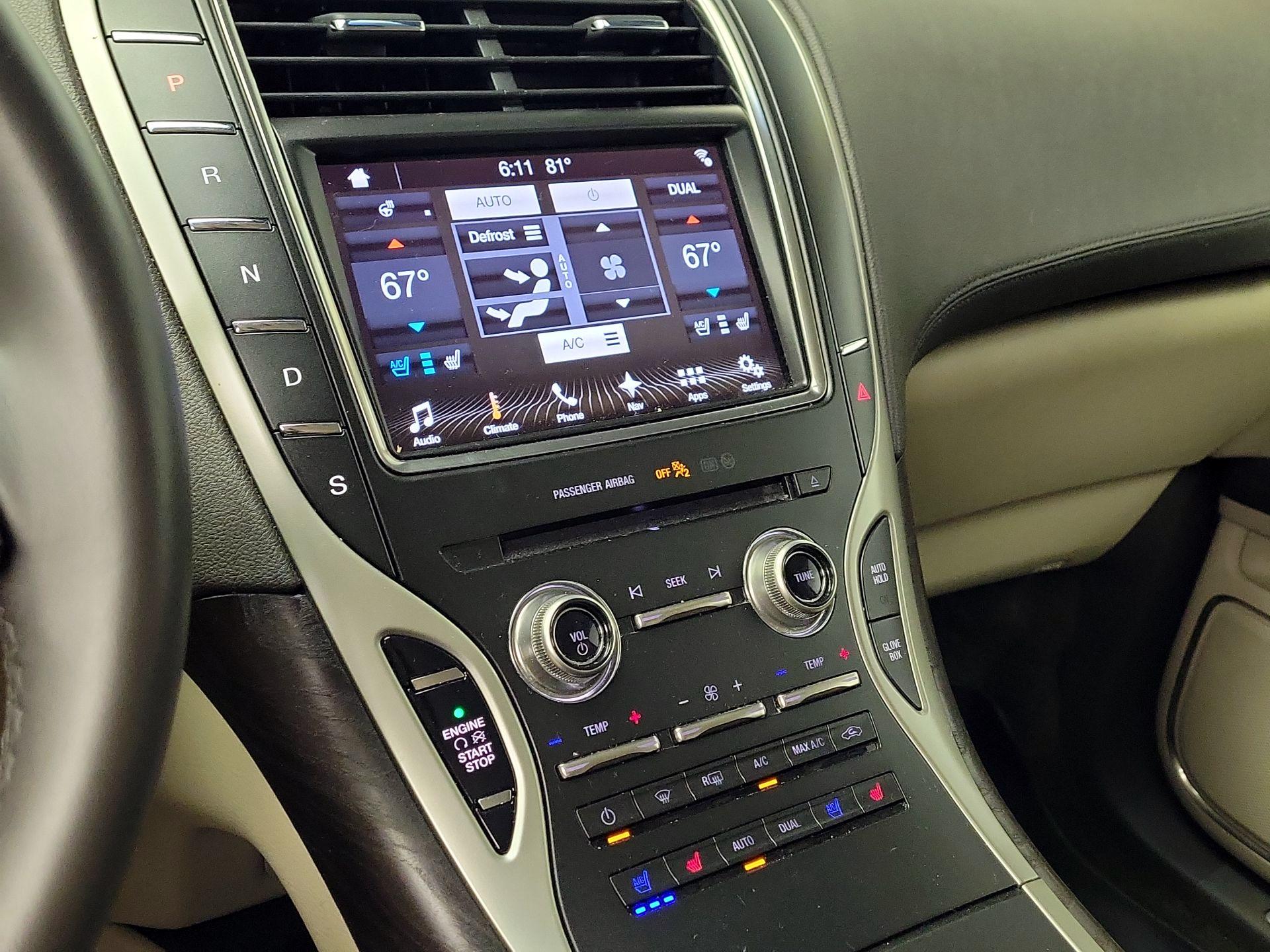 Thumbnail: 2017 Lincoln MKX - 16