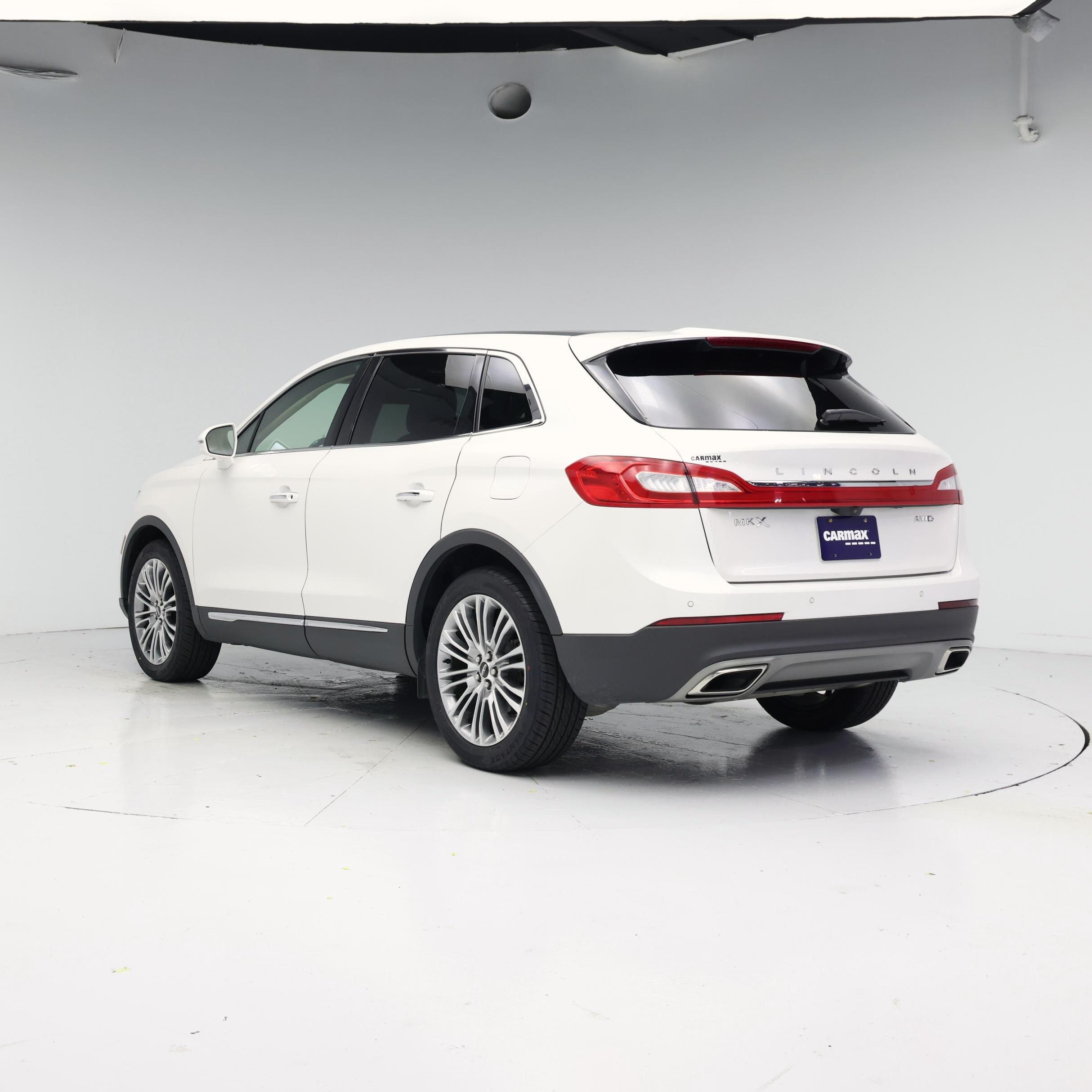 Thumbnail: 2017 Lincoln MKX - 2