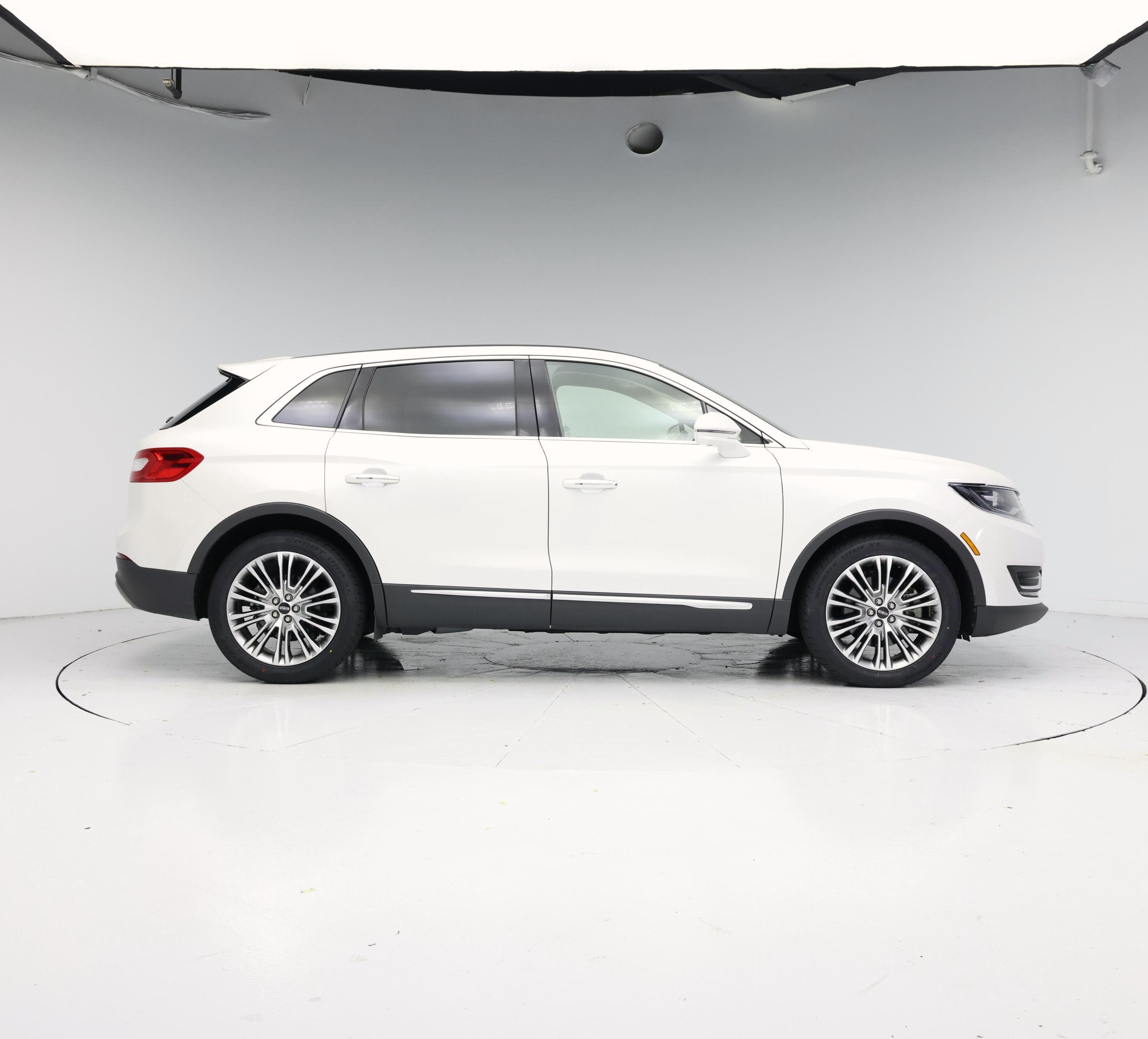 Thumbnail: 2017 Lincoln MKX - 7