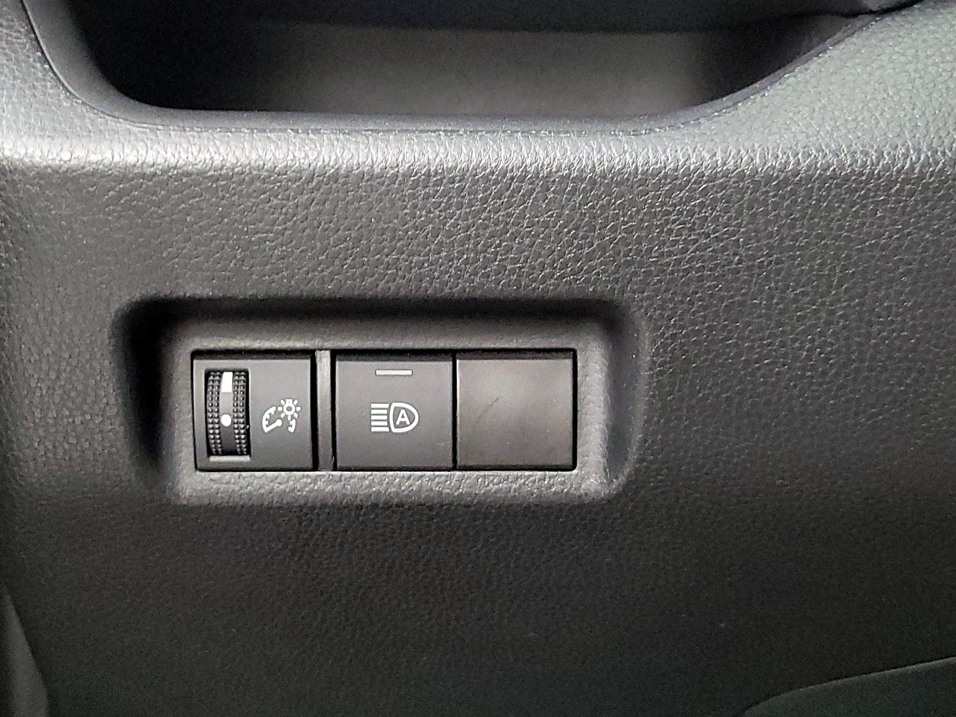 Thumbnail: 2021 Toyota RAV4 - 13