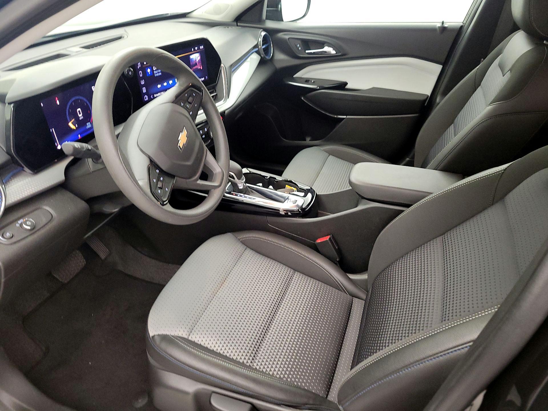 Thumbnail: 2025 Chevrolet Trax - 11